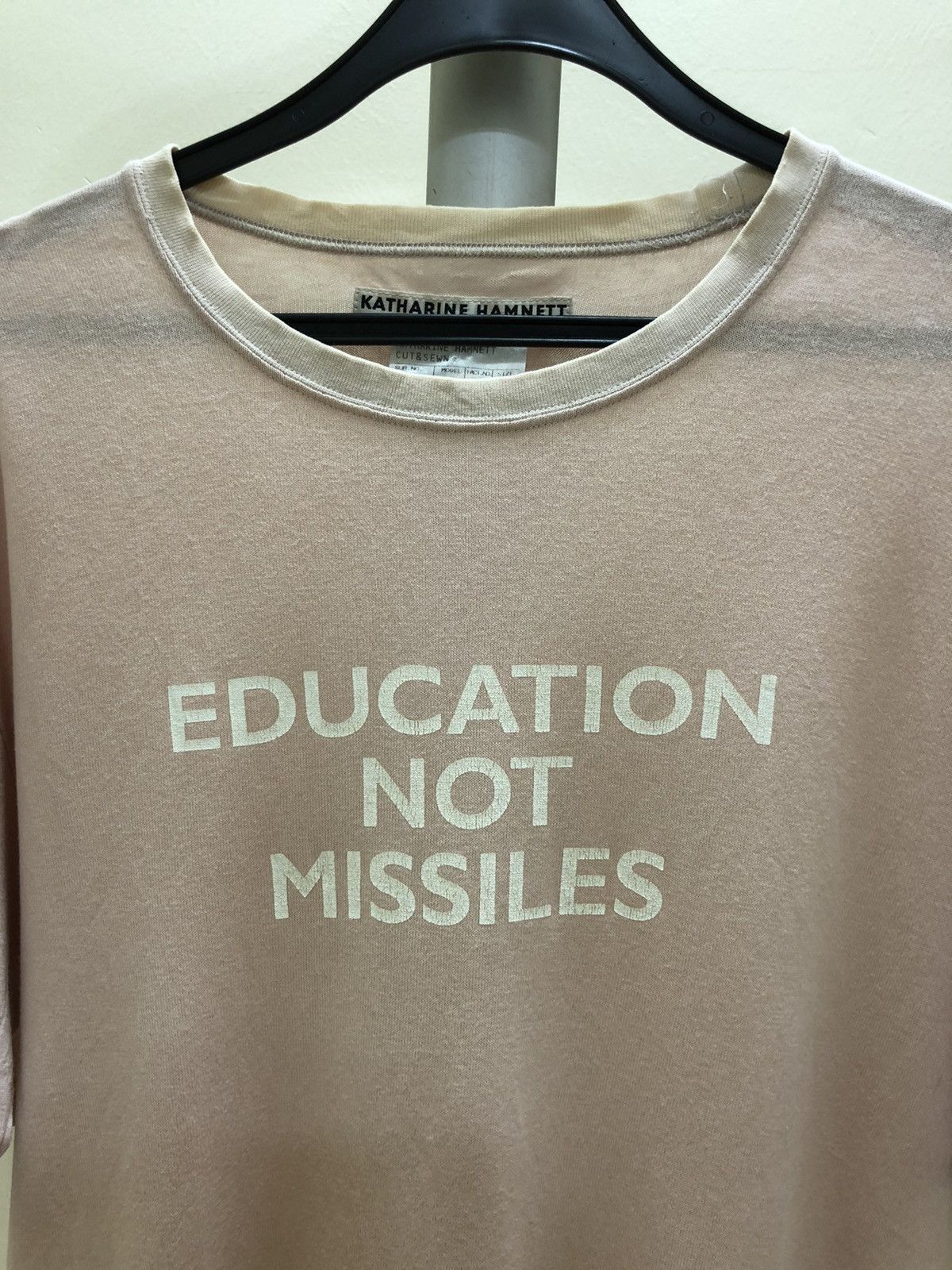 Katharine Hamnett London ARCHIVE🔥90s "Education not Missiles" Slogan Shirt Size US L / EU 52-54 / 3 - 3 Thumbnail