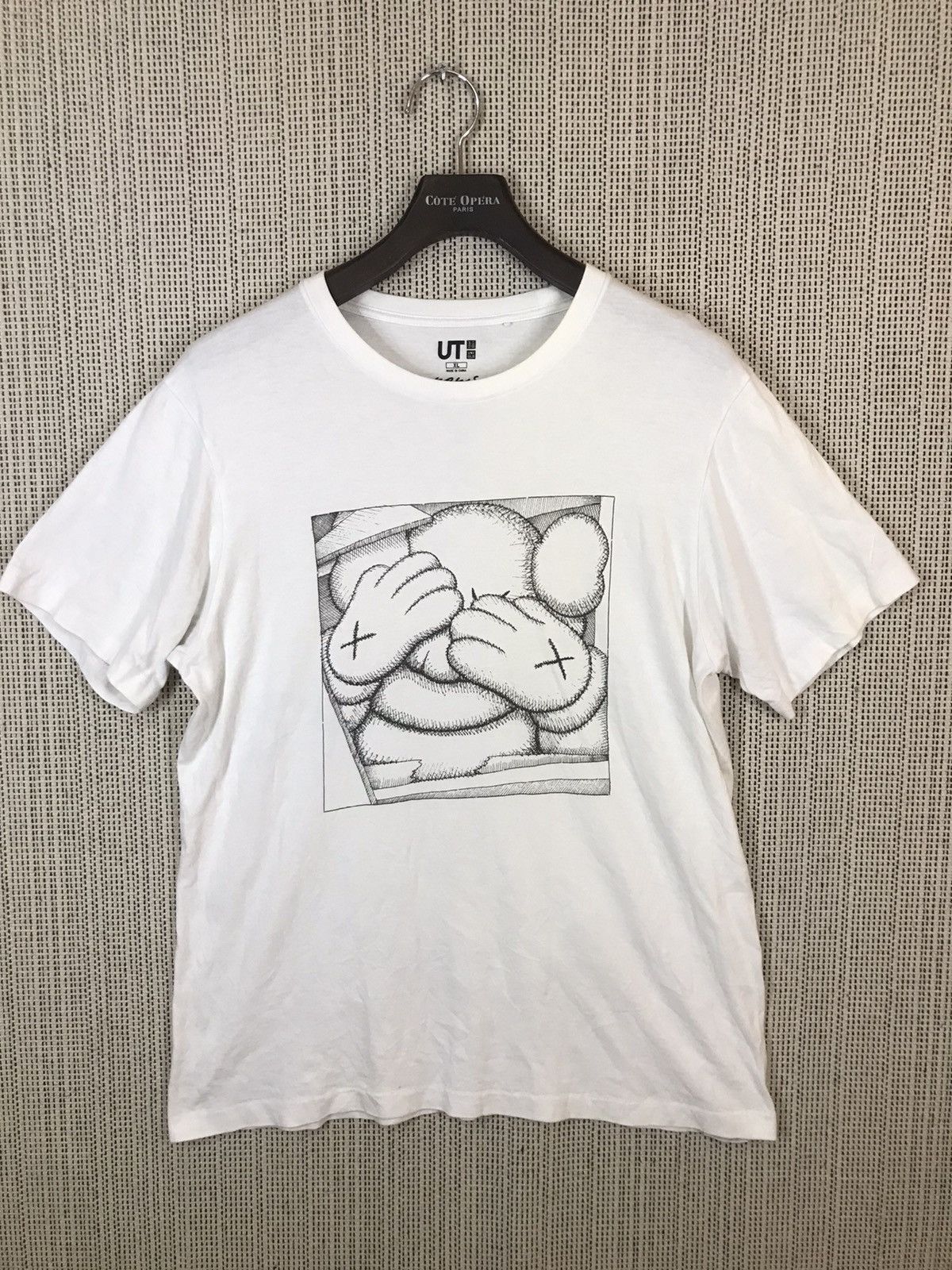 Japanese Brand × Kaws × Uniqlo ‼️SIZE XL Master piece UNIQLO X KAWS TSHIRT NICE DESIGN‼️ Size US XL / EU 56 / 4 - 1 Thumbnail