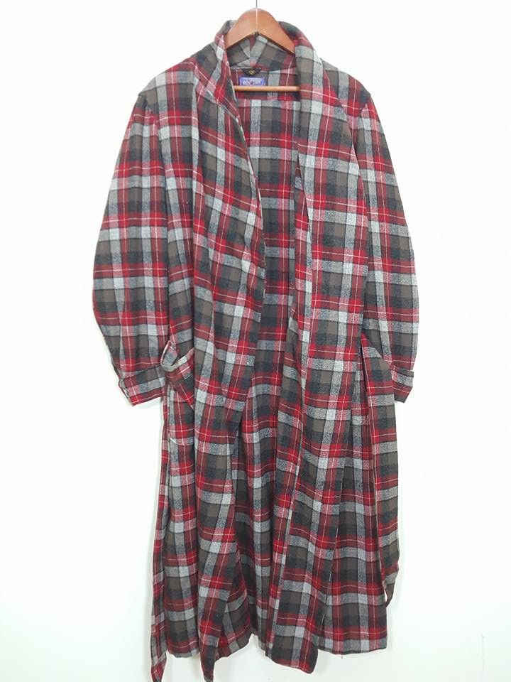 image of Pendleton 1960's 70's Vintage Macduff Tartan Plaid Virgin Wool Robe, Men's (Size Medium)