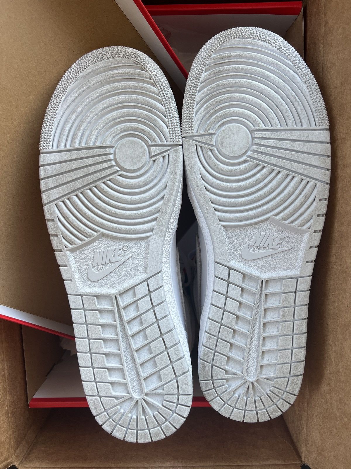 Jordan Brand × Nike Jordan 1 Neutral Grey 85 Size US 10.5 / EU 43-44 - 7 Thumbnail