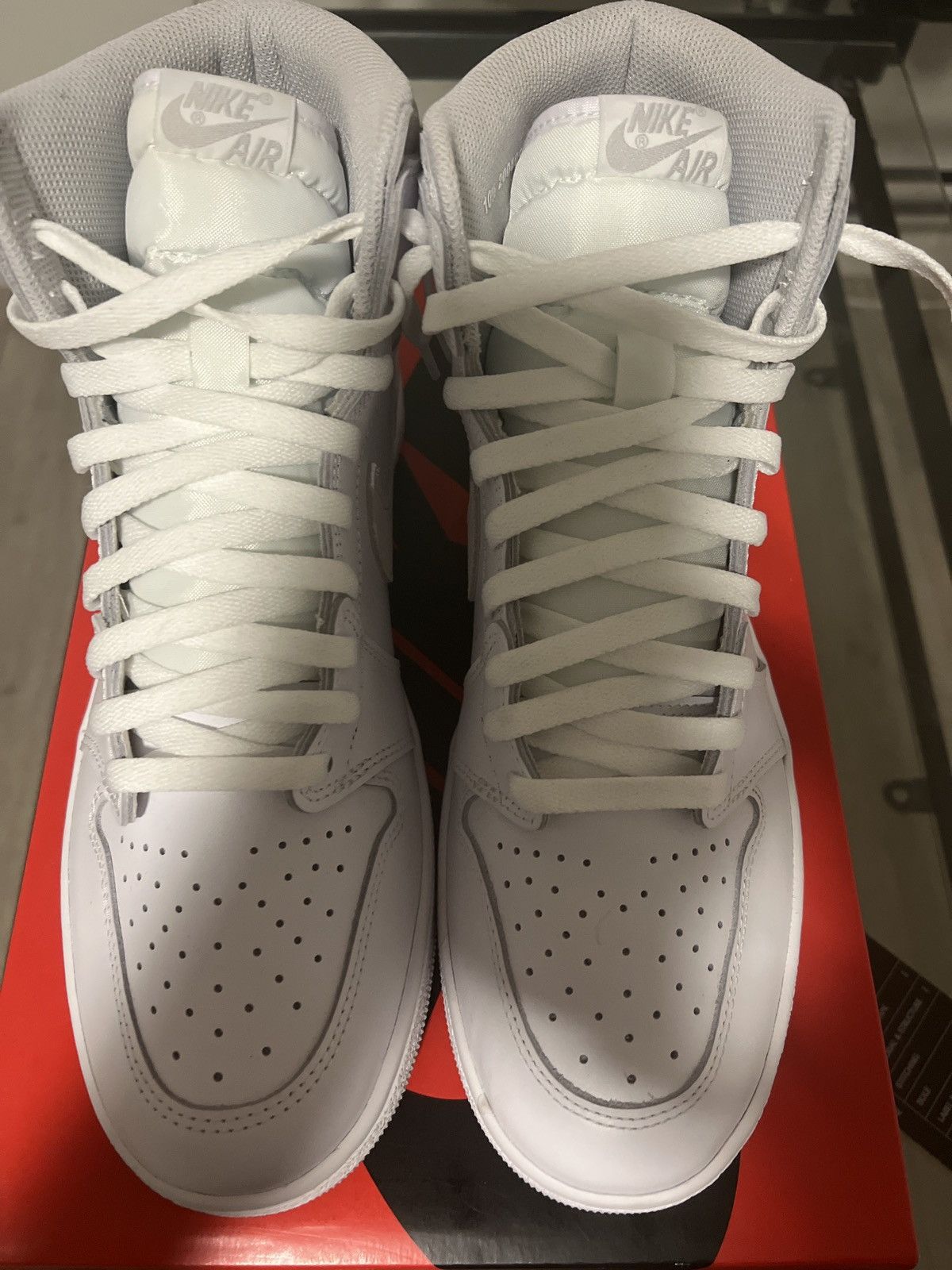 Jordan Brand × Nike Jordan 1 Neutral Grey 85 Size US 10.5 / EU 43-44 - 2 Thumbnail