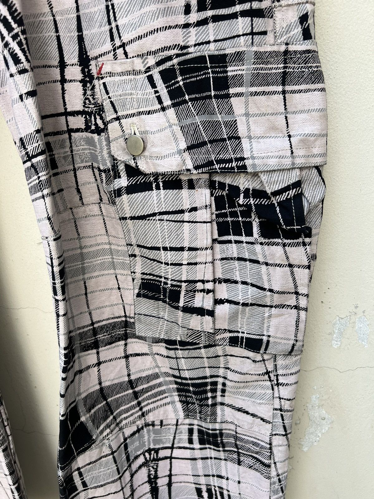 20471120 × Beauty Beast × Vintage Vintage MILK BOY Japan Wax Coated Checks Tactical Cargo Pant Size US 32 / EU 48 - 12 Thumbnail