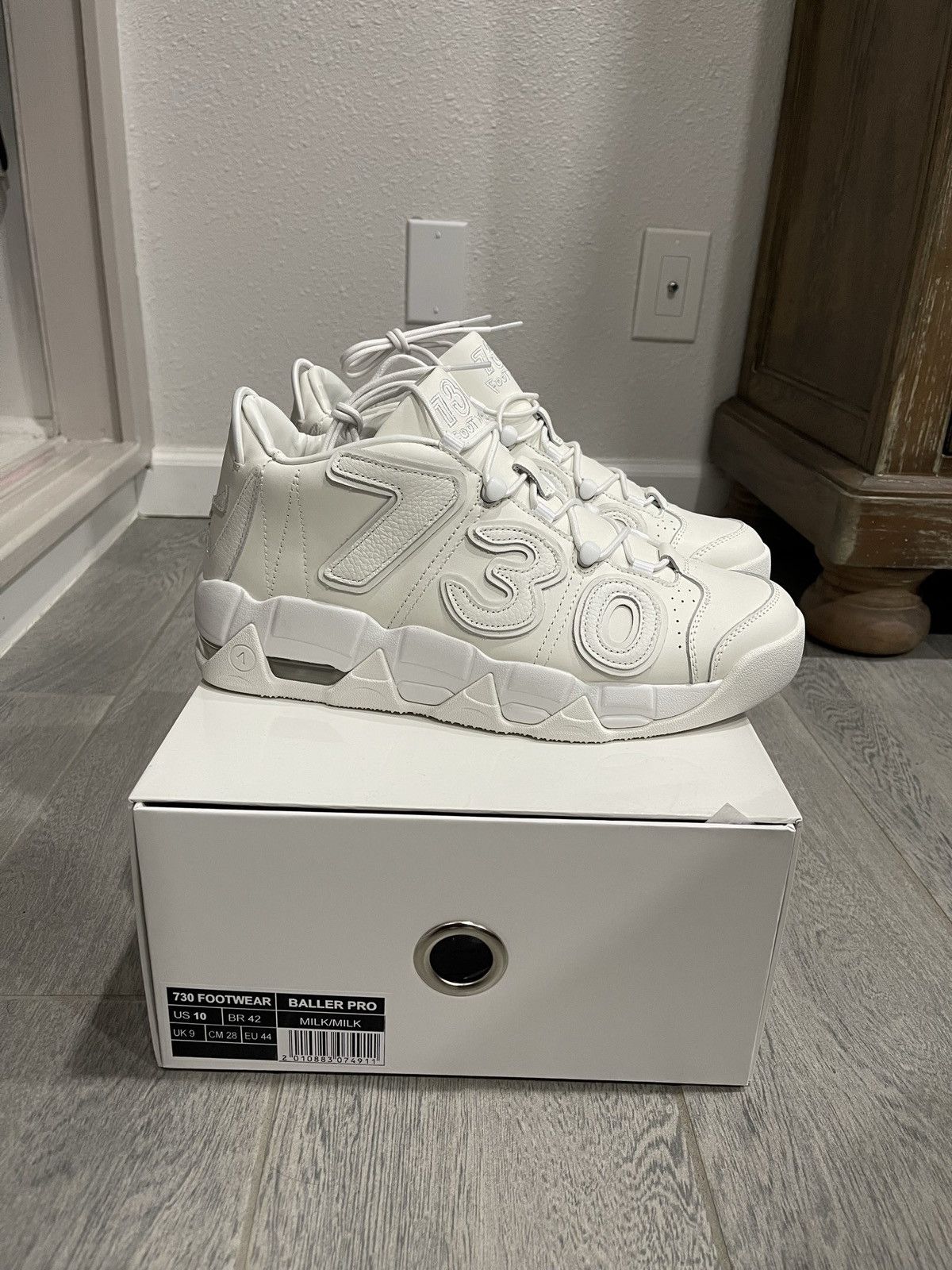 Asspizza 730 Baller Pro Milk Asspizza Size US 10 / EU 43 - 1 Thumbnail
