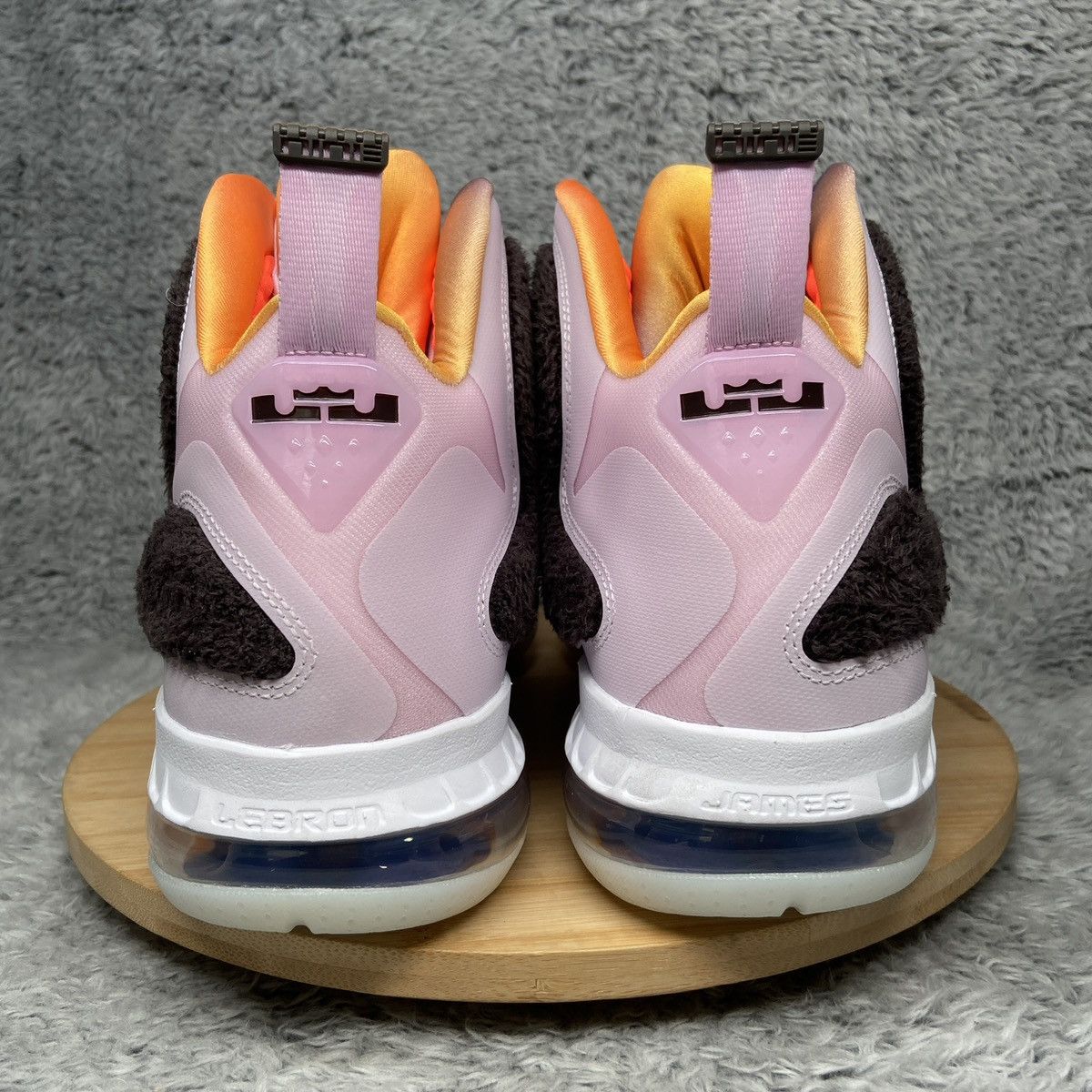Nike Nike Lebron 9 IX Regal Pink Velvet Brown Men Size 12 Size US 12 / EU 45 - 6 Thumbnail