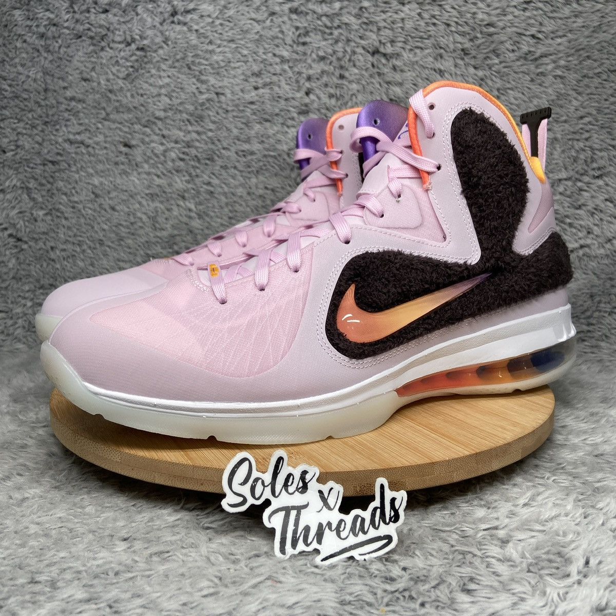 Nike Nike Lebron 9 IX Regal Pink Velvet Brown Men Size 12 Size US 12 / EU 45 - 5 Thumbnail