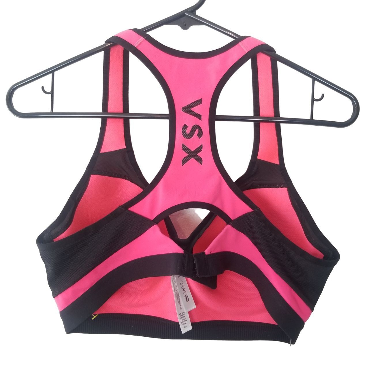 Victoria's Secret VSX Victoria's Secret Racerback Padded Underwire Sports Bra Size ONE SIZE - 6 Thumbnail