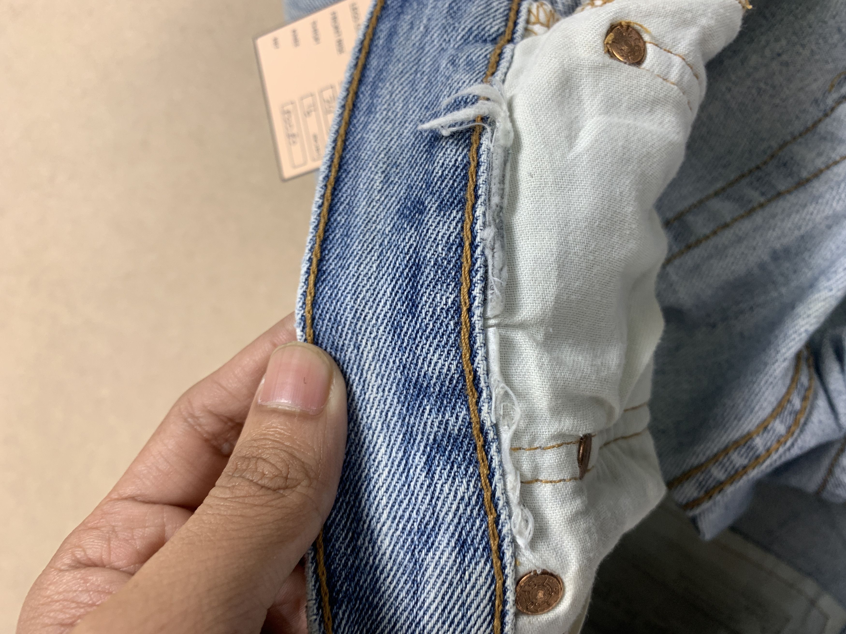Levi's Vintage LEVI'S 501 Distressed Faded Light Wash Jeans Size US 32 / EU 48 - 11 Thumbnail