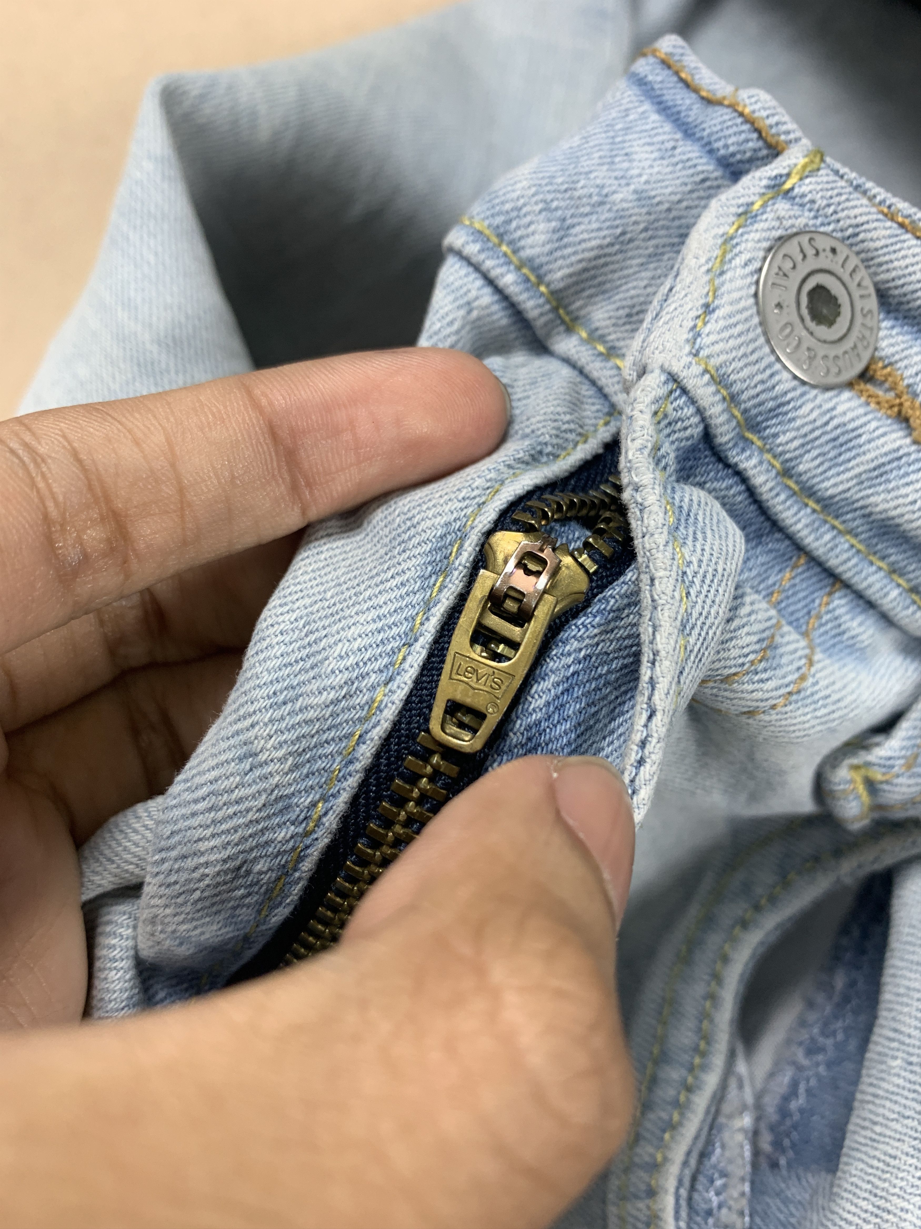 Levi's Vintage LEVI'S 502 Regular Taper Light Wash Blue Jeans P0160 Size 24" / US 00 / IT 34 - 19 Thumbnail
