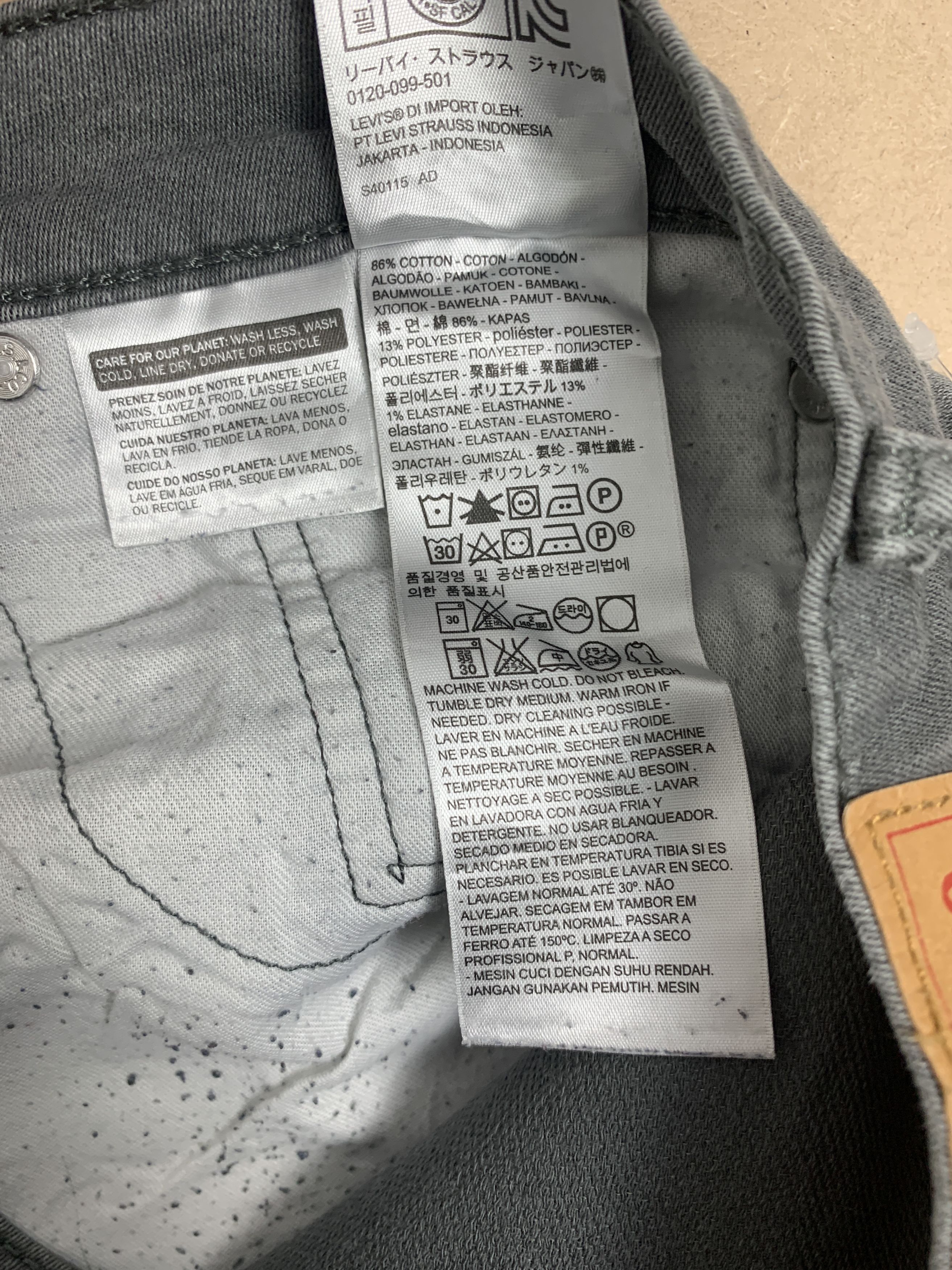 Levi's × Vintage Vintage LEVI'S 513 Straight Cut Light Wash Black Faded Jeans Size US 36 / EU 52 - 15 Thumbnail