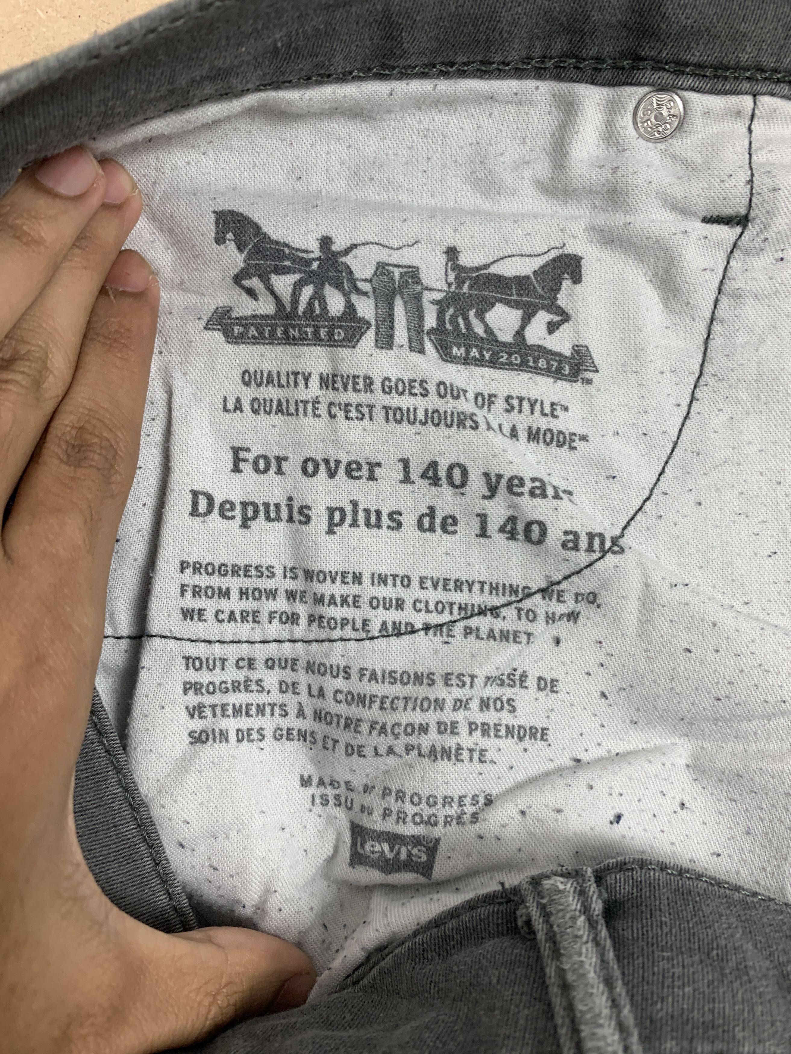 Levi's × Vintage Vintage LEVI'S 513 Straight Cut Light Wash Black Faded Jeans Size US 36 / EU 52 - 11 Thumbnail