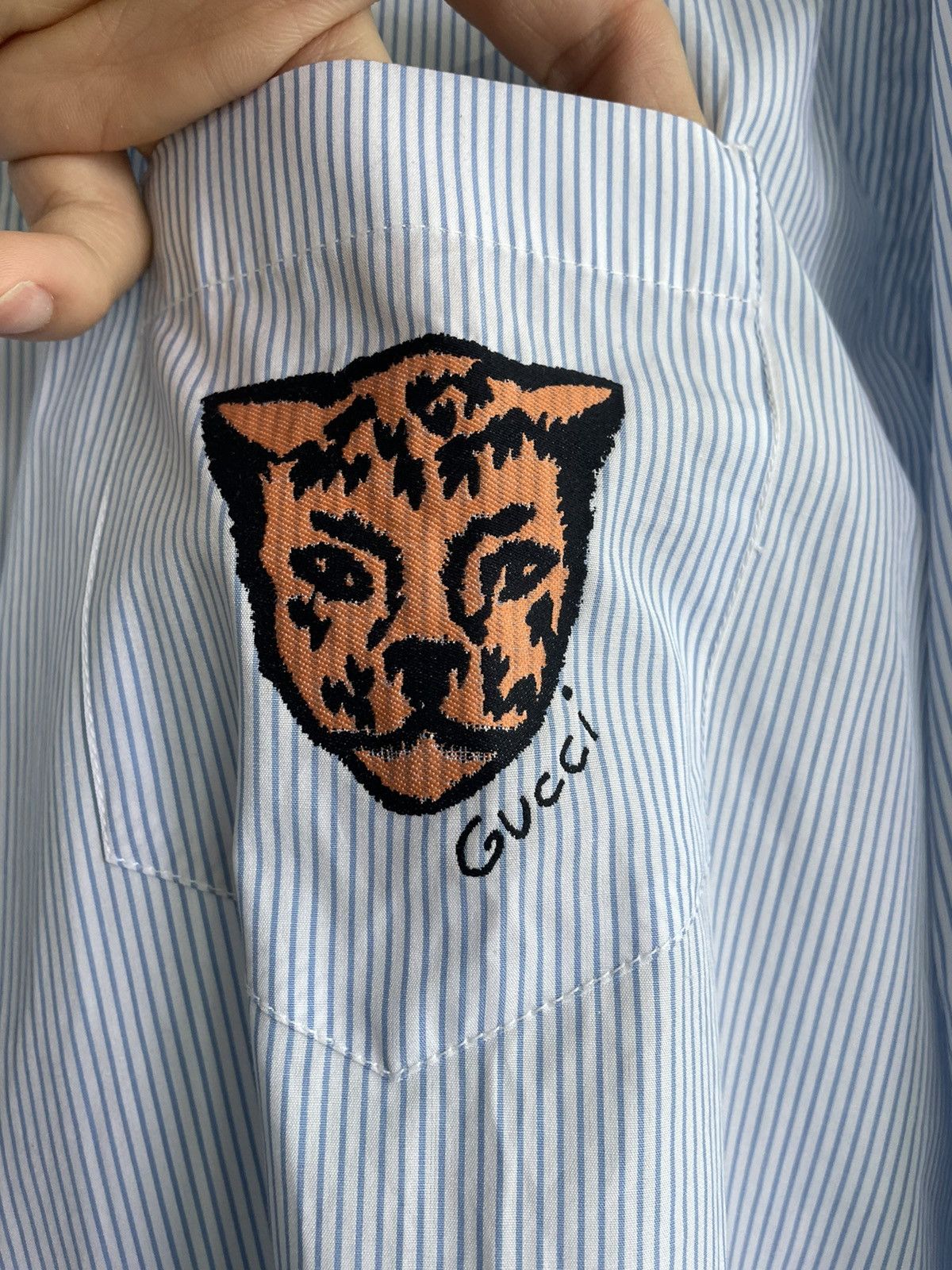 Gucci Brand New Rare Super Runway Iconic Tiger Gucci Logo Shirt Size US XL / EU 56 / 4 - 21 Thumbnail