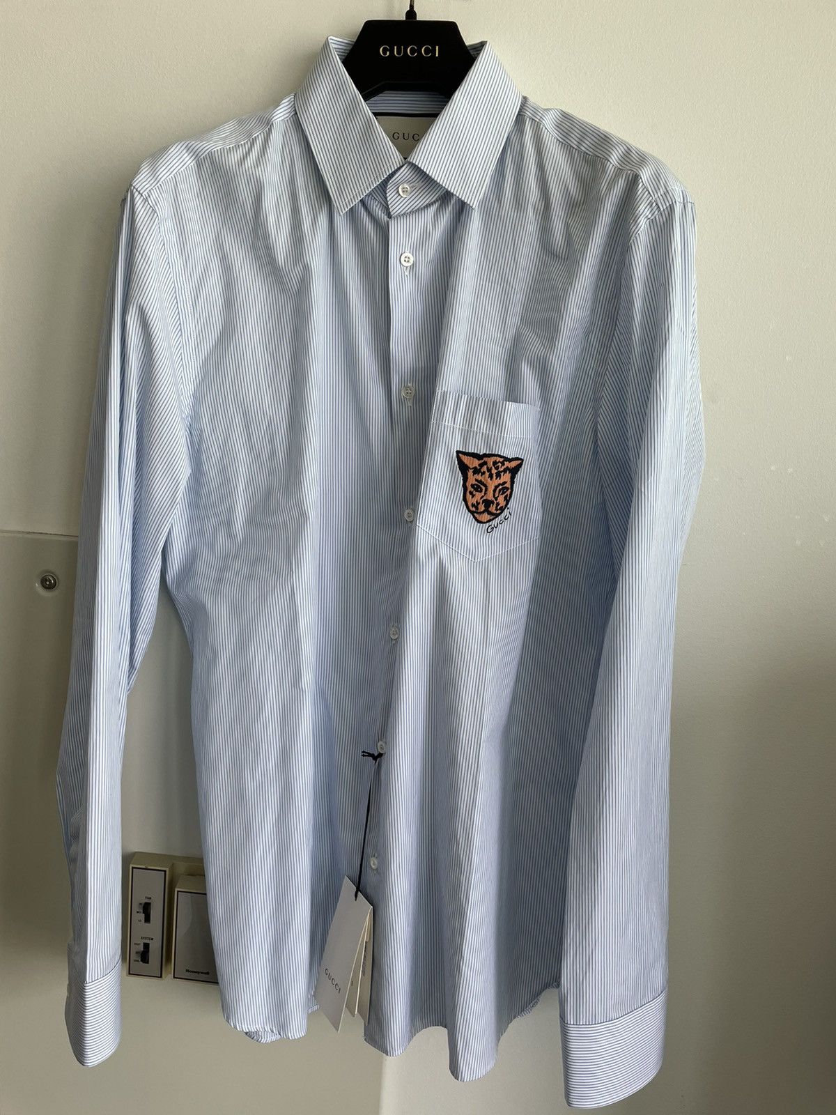 Gucci Brand New Rare Super Runway Iconic Tiger Gucci Logo Shirt Size US XL / EU 56 / 4 - 5 Thumbnail