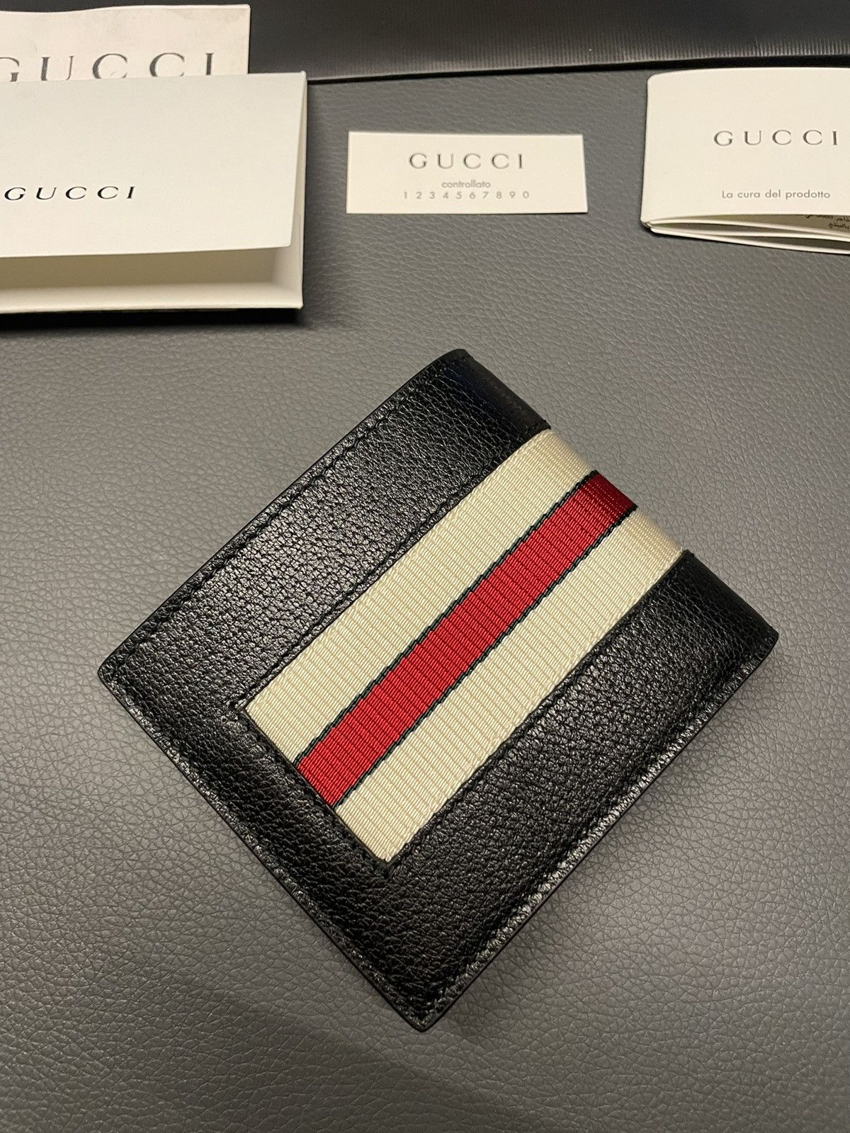 Gucci Rare Super Runway Limited Edition Gucci Logo Leather Wallet Size ONE SIZE - 15 Thumbnail