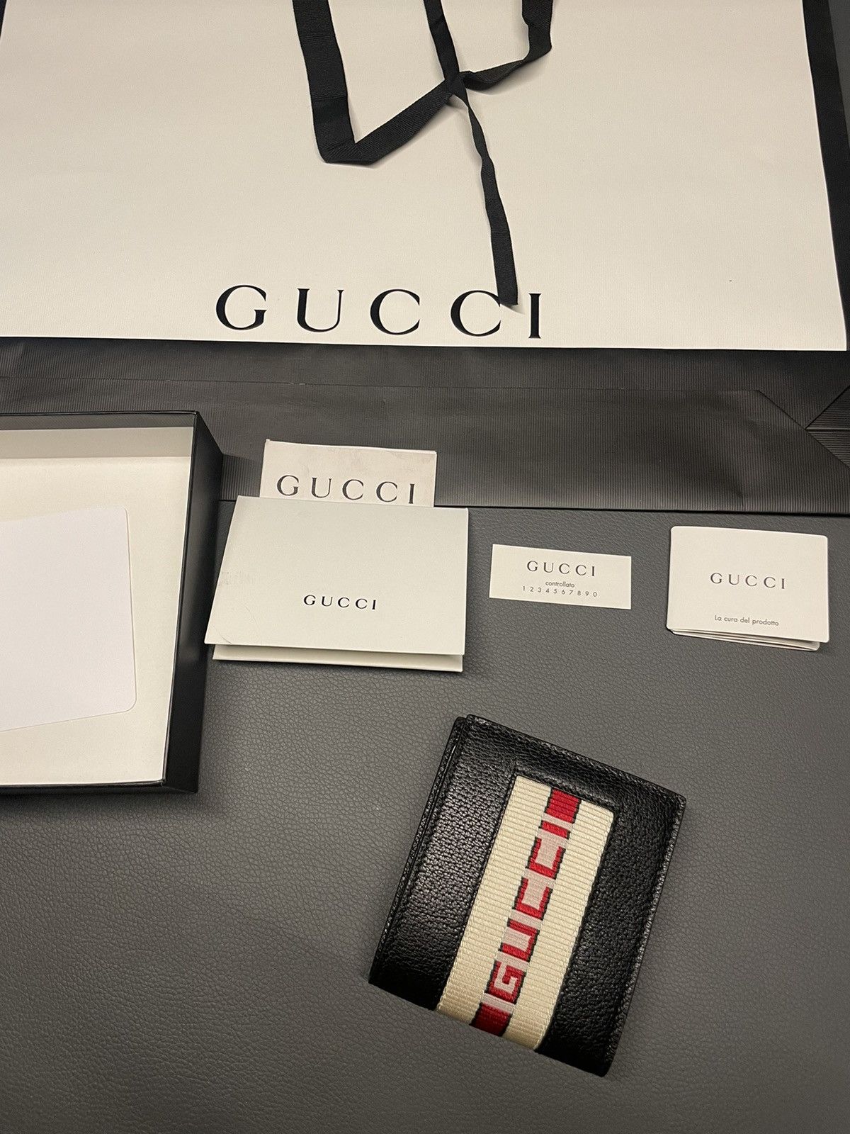 Gucci Rare Super Runway Limited Edition Gucci Logo Leather Wallet Size ONE SIZE - 11 Thumbnail