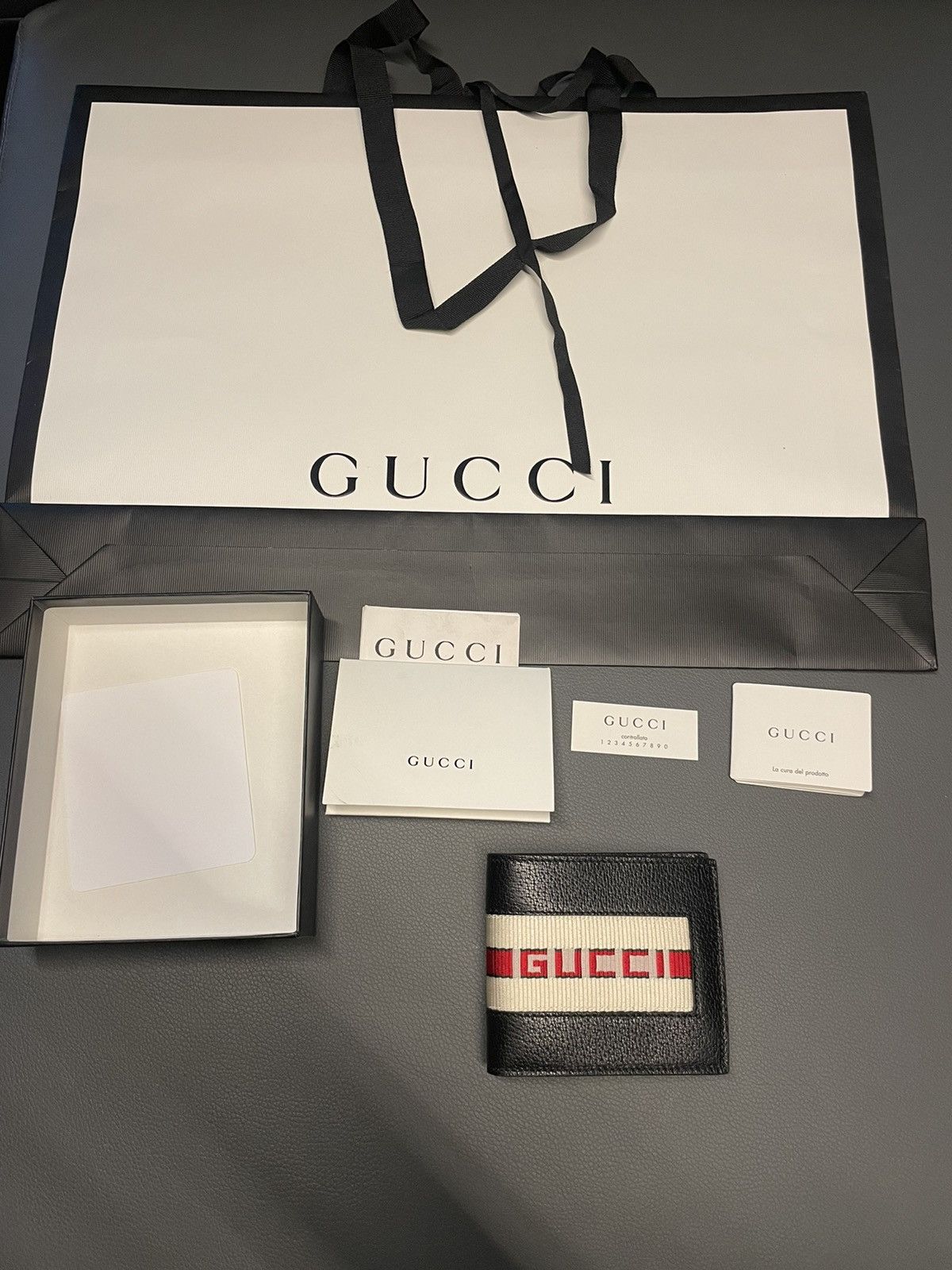Gucci Rare Super Runway Limited Edition Gucci Logo Leather Wallet Size ONE SIZE - 4 Thumbnail