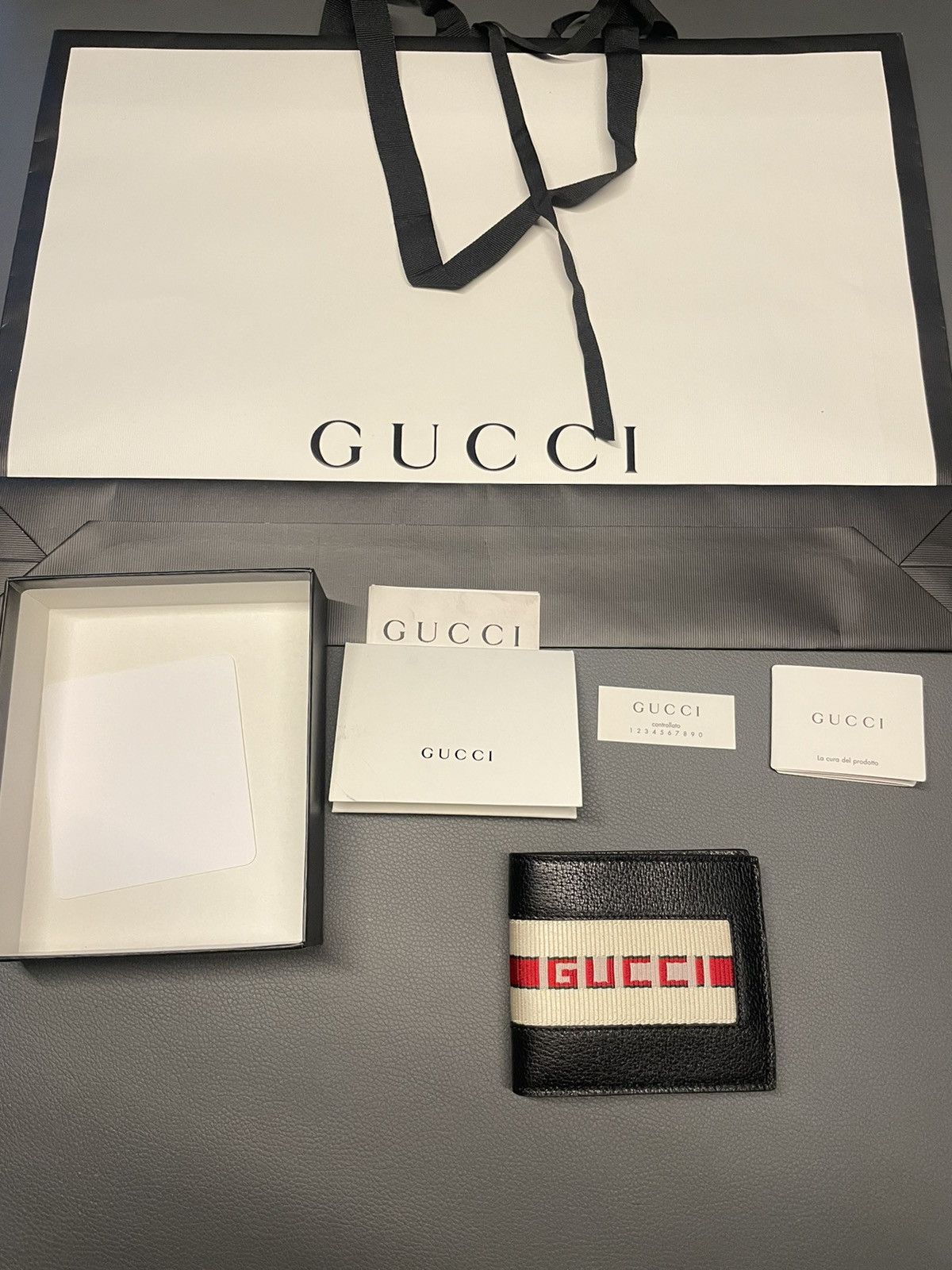 Gucci Rare Super Runway Limited Edition Gucci Logo Leather Wallet Size ONE SIZE - 6 Thumbnail