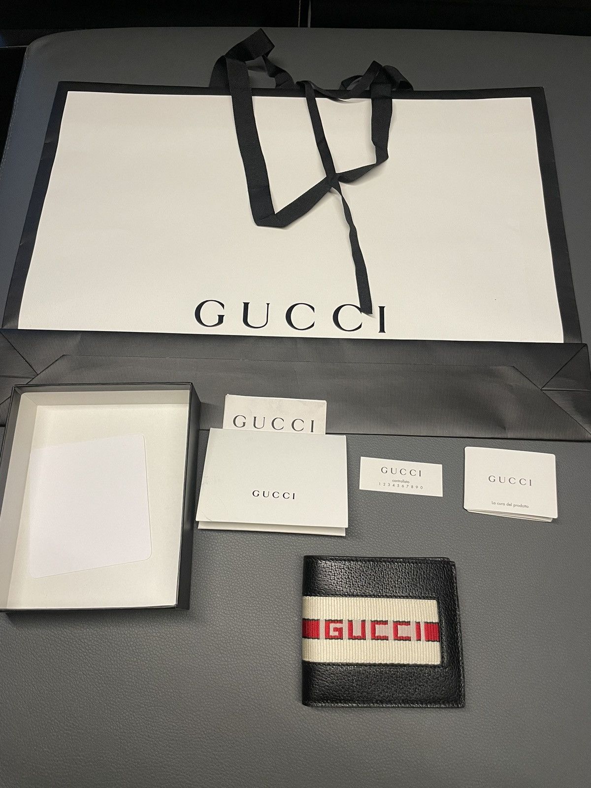 Gucci Rare Super Runway Limited Edition Gucci Logo Leather Wallet Size ONE SIZE - 7 Thumbnail