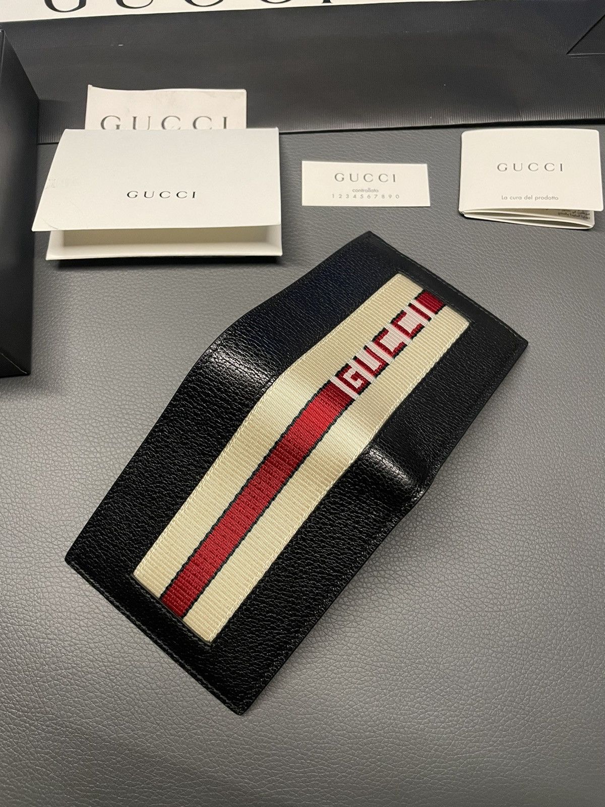 Gucci Rare Super Runway Limited Edition Gucci Logo Leather Wallet Size ONE SIZE - 17 Thumbnail