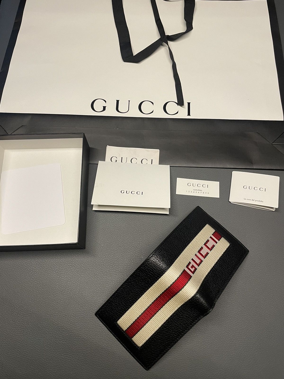 Gucci Rare Super Runway Limited Edition Gucci Logo Leather Wallet Size ONE SIZE - 16 Thumbnail