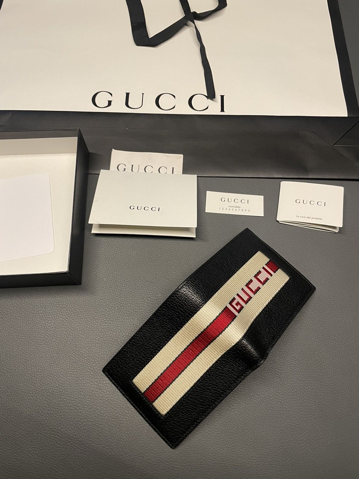 Gucci Rare Super Runway Limited Edition Gucci Logo Leather Wallet Size ONE SIZE - 3 Thumbnail