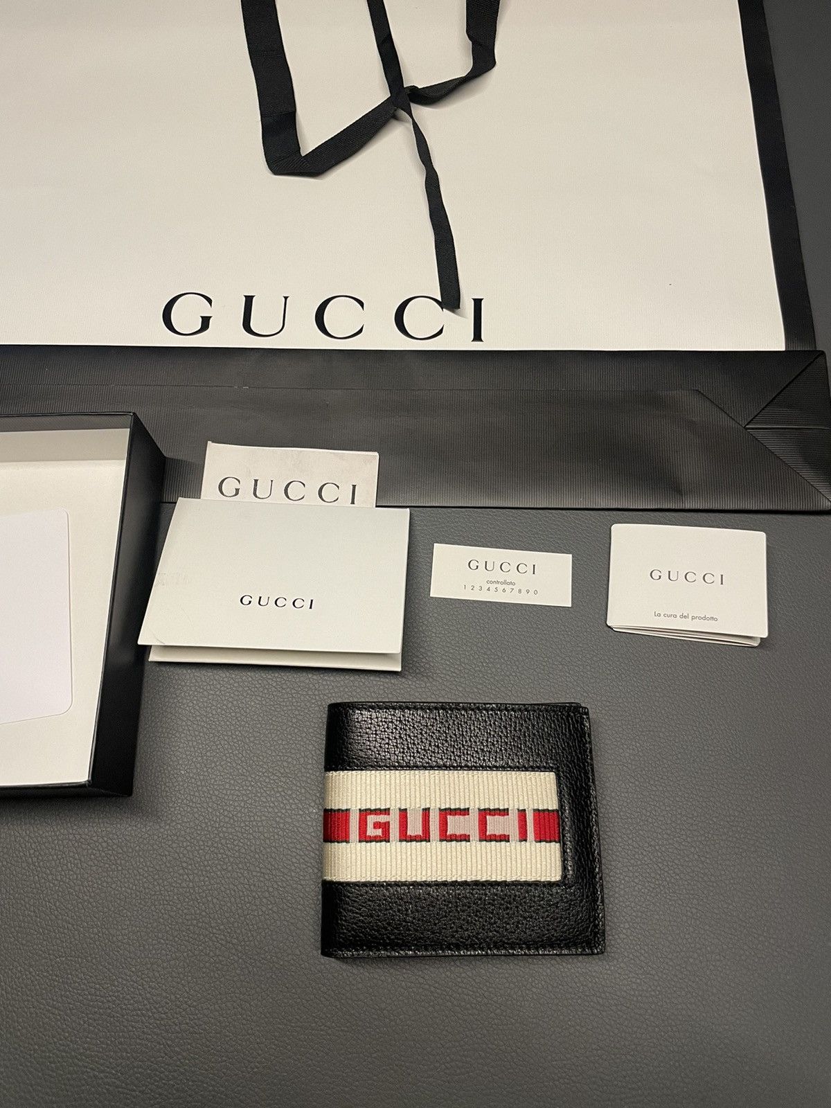 Gucci Rare Super Runway Limited Edition Gucci Logo Leather Wallet Size ONE SIZE - 8 Thumbnail