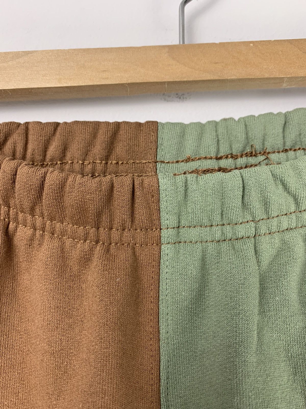Supreme 2020 Supreme Split Sweatpants Olive Brown Medium Size US 32 / EU 48 - 8 Thumbnail