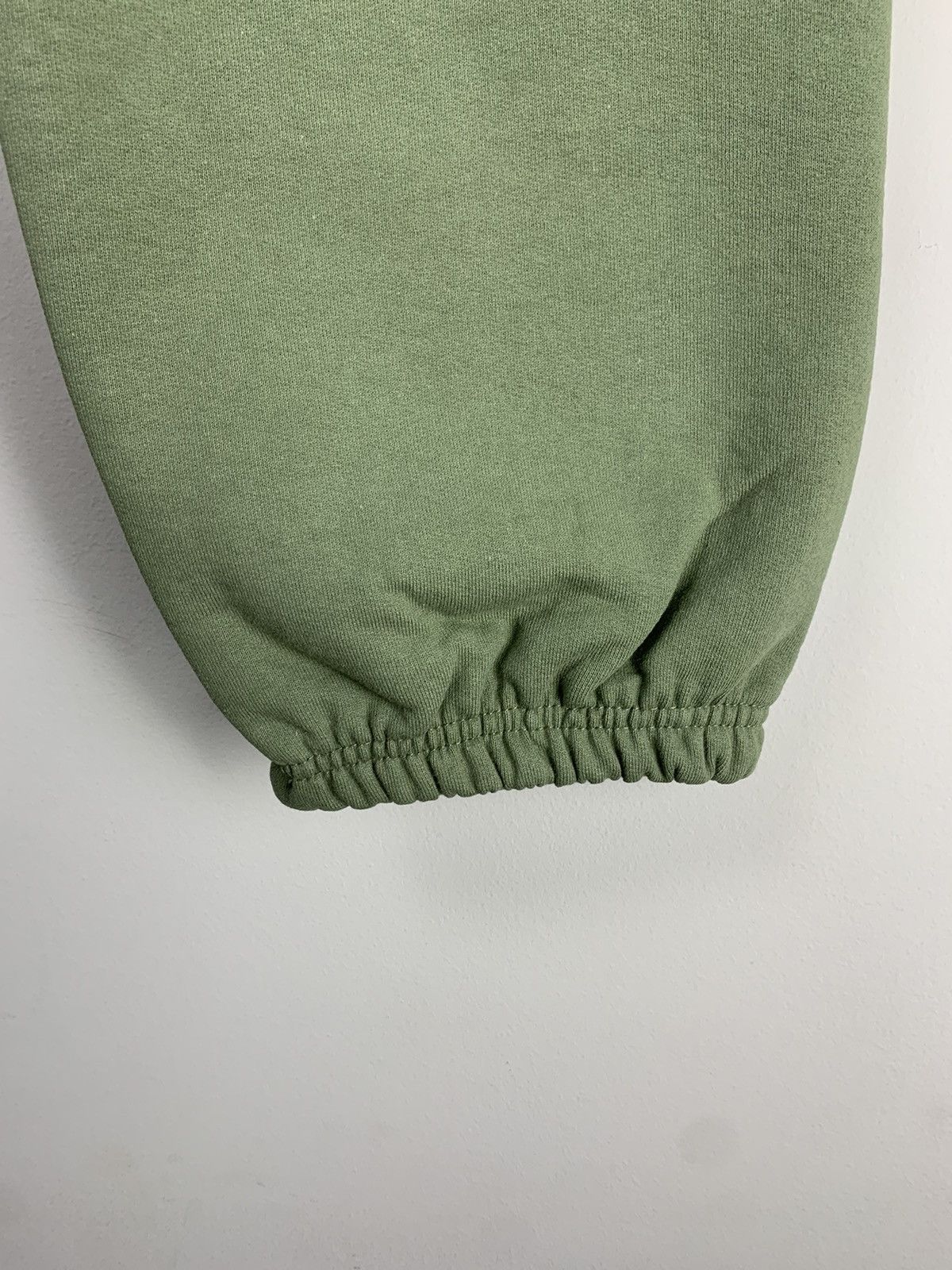 Supreme 2020 Supreme Split Sweatpants Olive Brown Medium Size US 32 / EU 48 - 14 Thumbnail