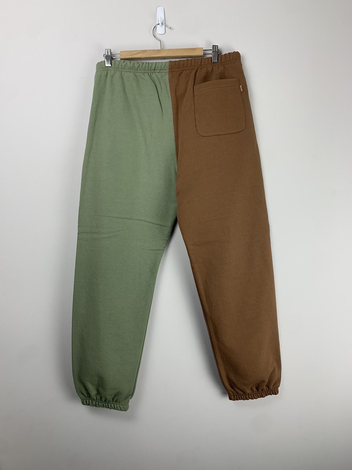 Supreme 2020 Supreme Split Sweatpants Olive Brown Medium Size US 32 / EU 48 - 11 Thumbnail