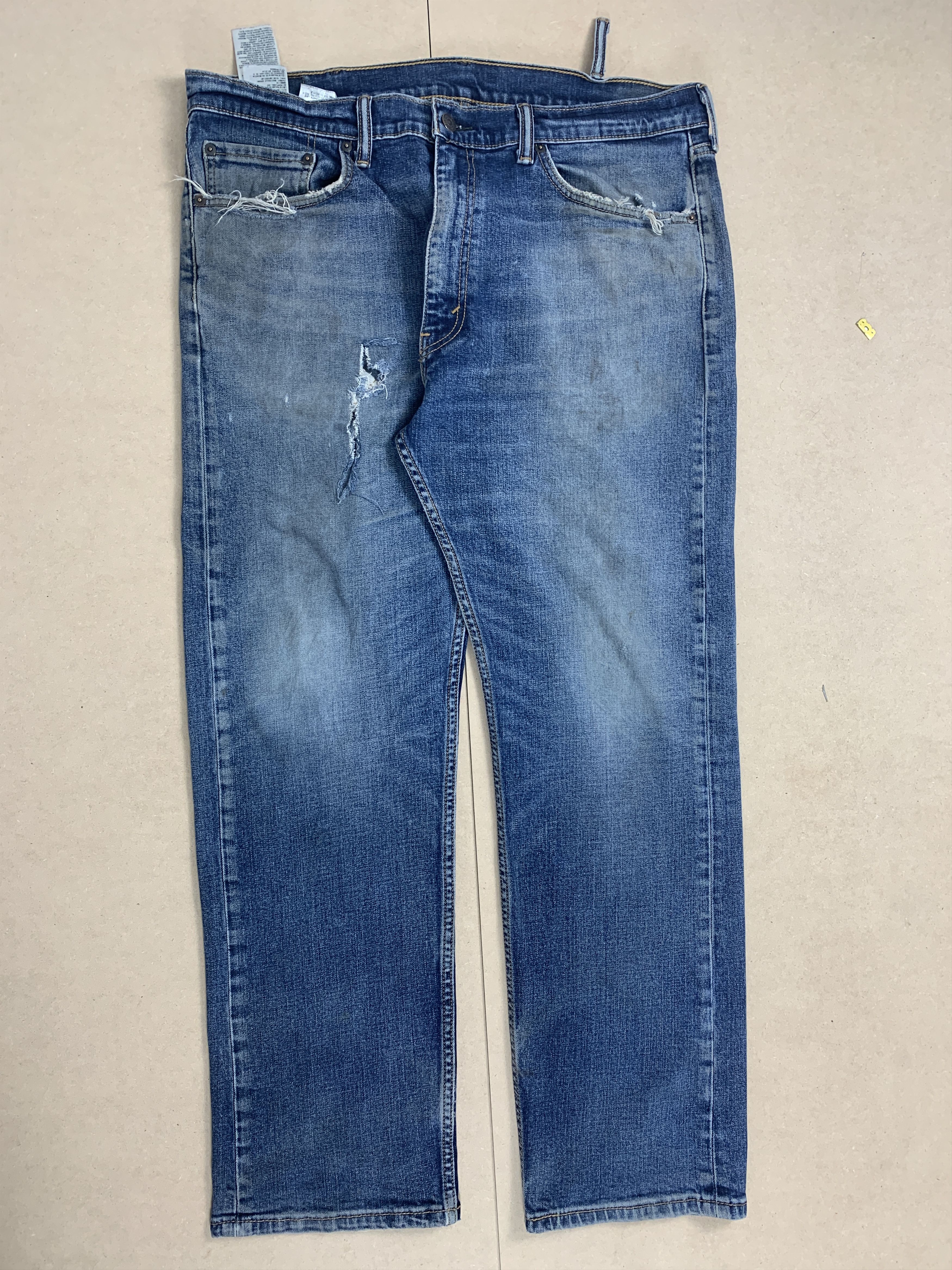 Levi's × Vintage Vintage LEVI'S 505 Men Regular Fit Distressed Mid Wash Jeans Size US 38 / EU 54 - 2 Thumbnail