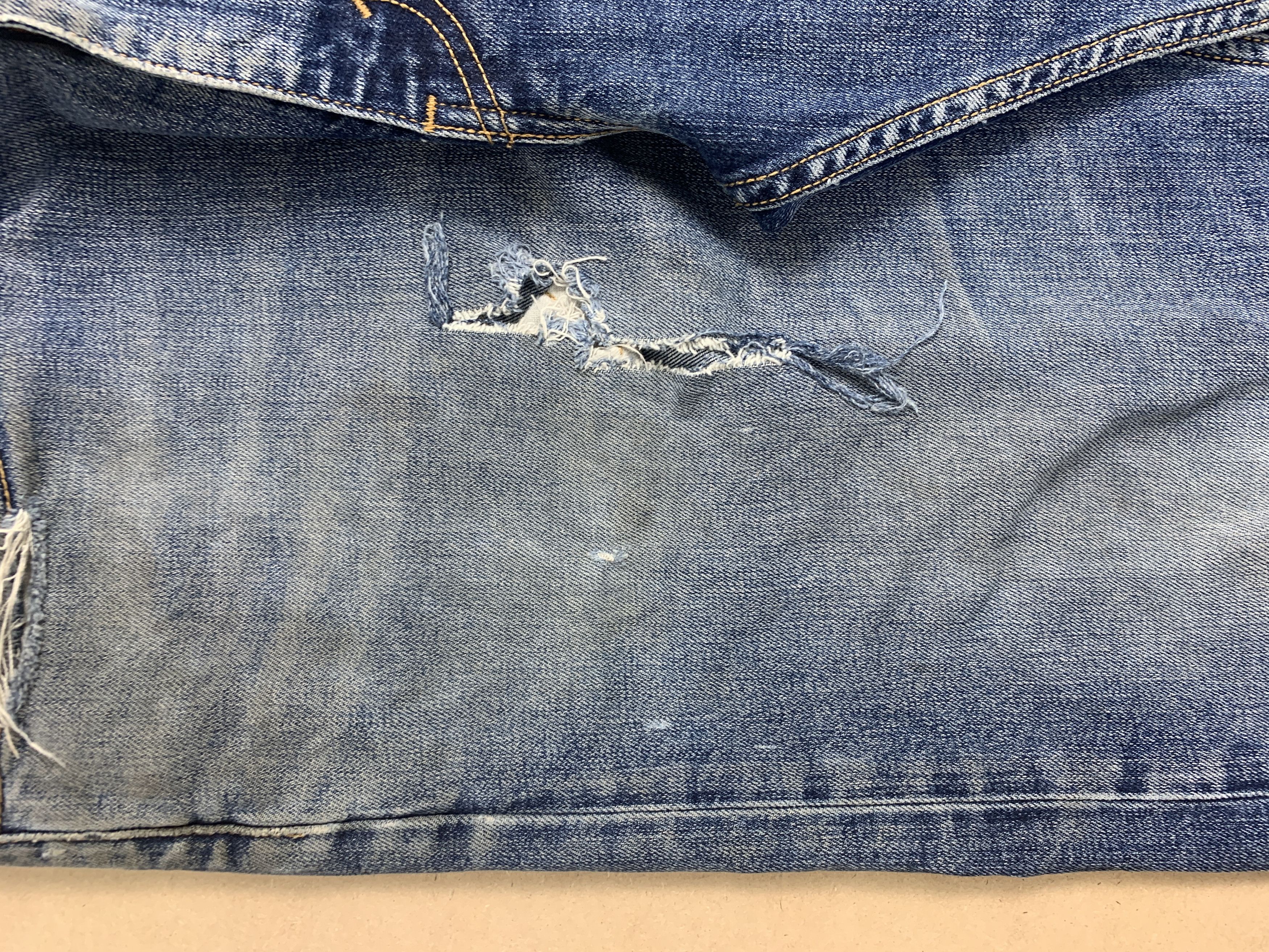 Levi's × Vintage Vintage LEVI'S 505 Men Regular Fit Distressed Mid Wash Jeans Size US 38 / EU 54 - 5 Thumbnail