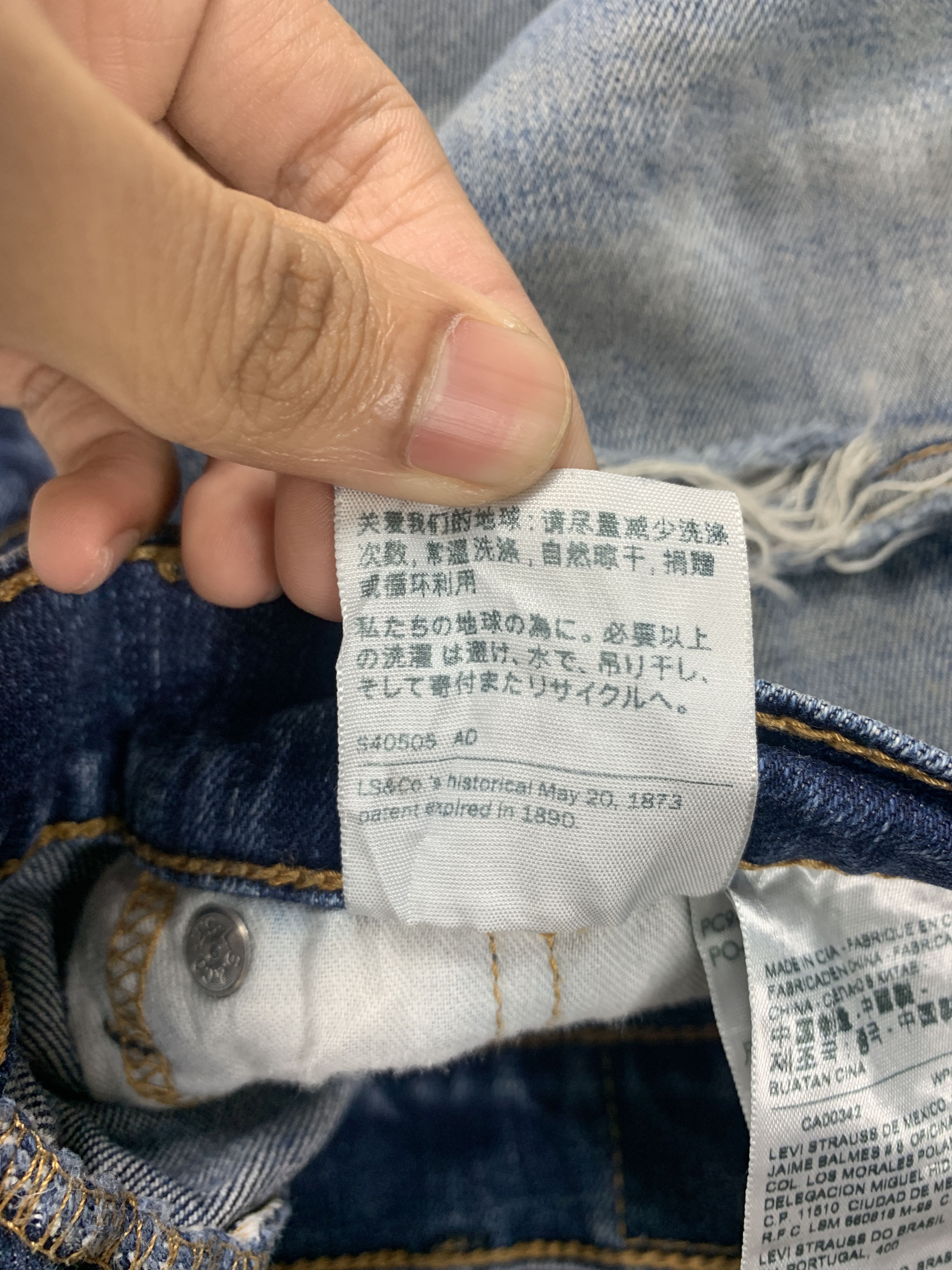 Levi's × Vintage Vintage LEVI'S 505 Men Regular Fit Distressed Mid Wash Jeans Size US 38 / EU 54 - 12 Thumbnail