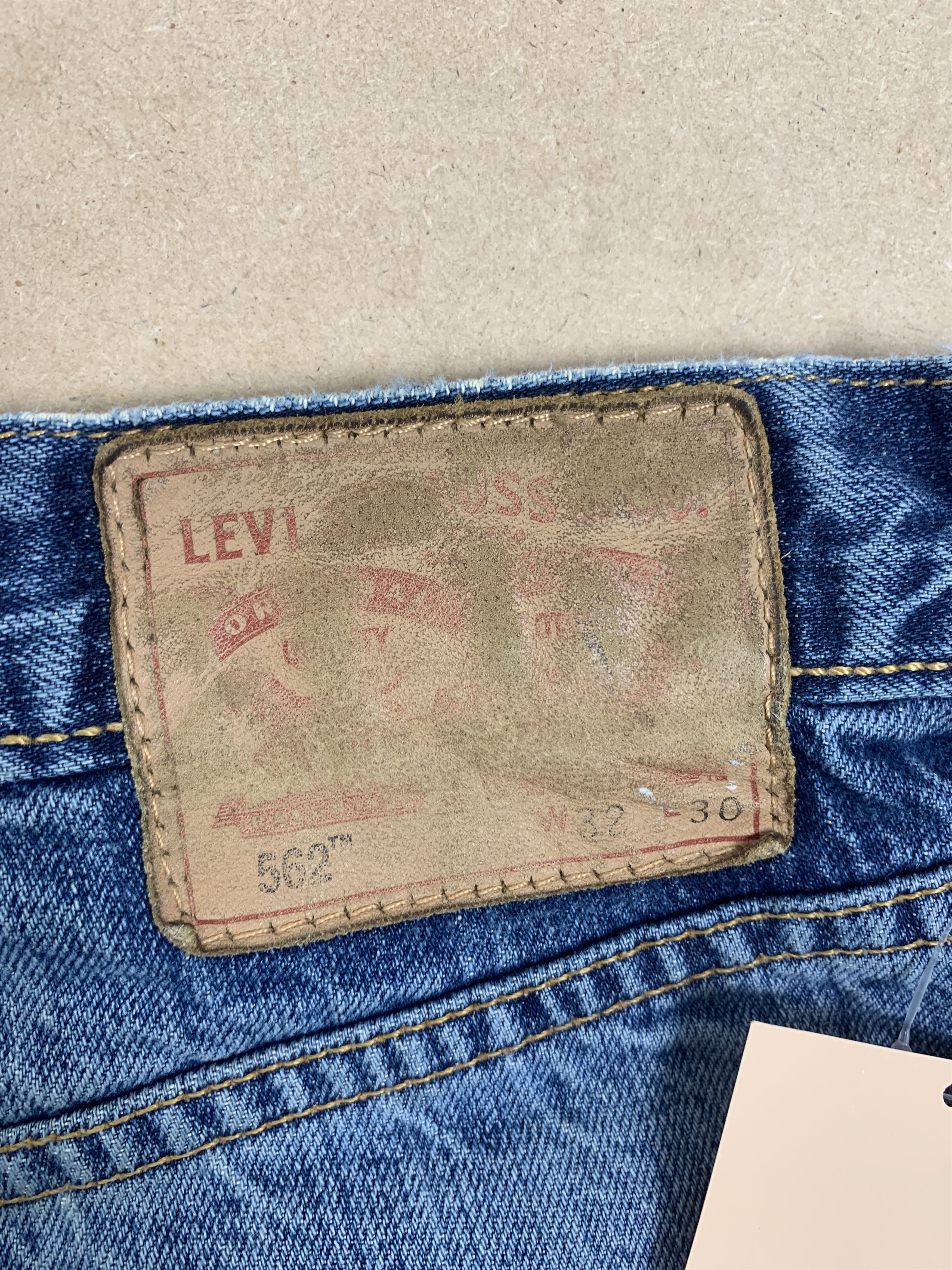 Levi's Vintage LEVI'S 562 Distressed Faded Loose Straight Jeans Size US 32 / EU 48 - 10 Thumbnail