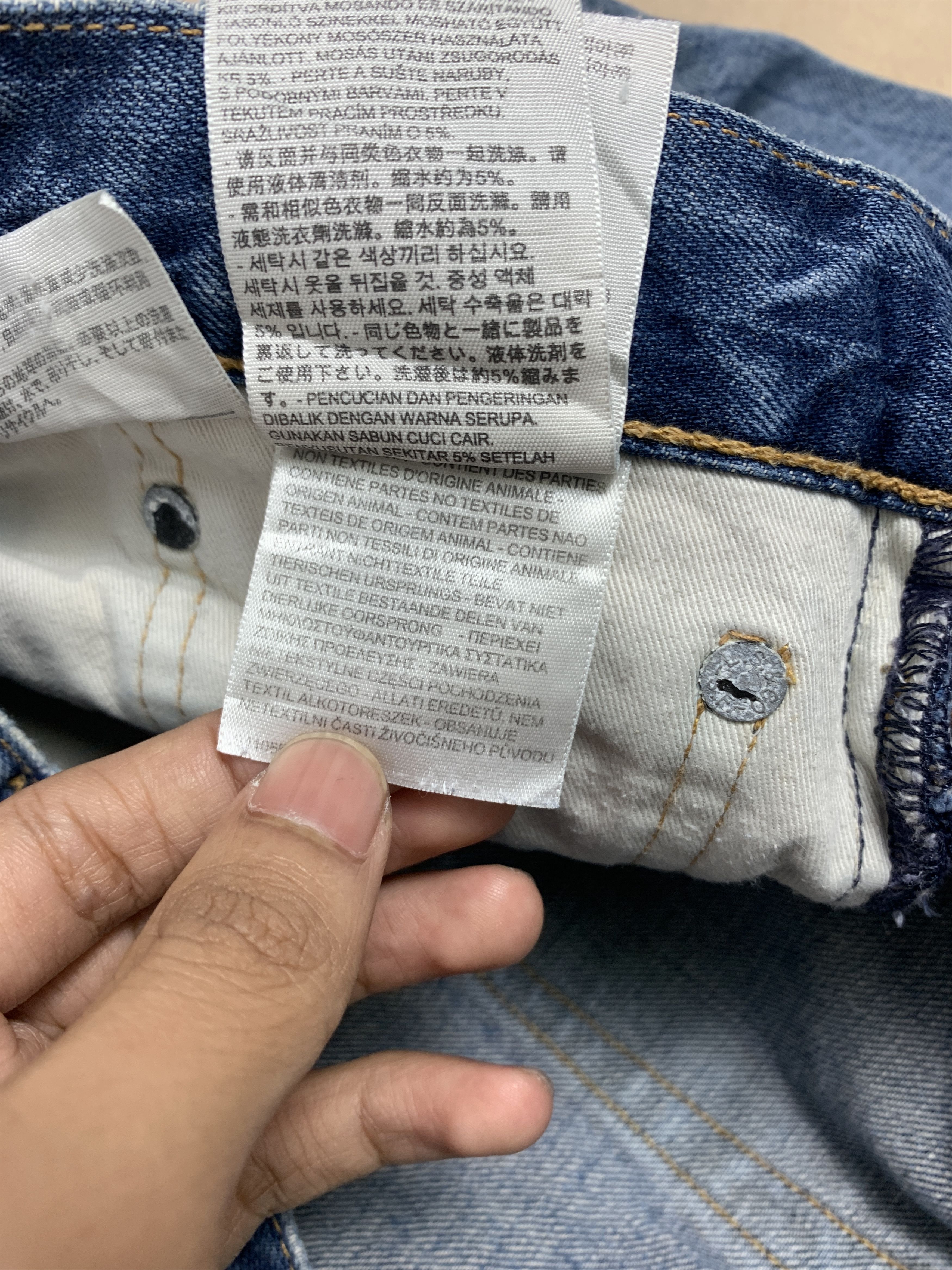 Levi's Vintage LEVI'S 562 Distressed Faded Loose Straight Jeans Size US 32 / EU 48 - 19 Thumbnail