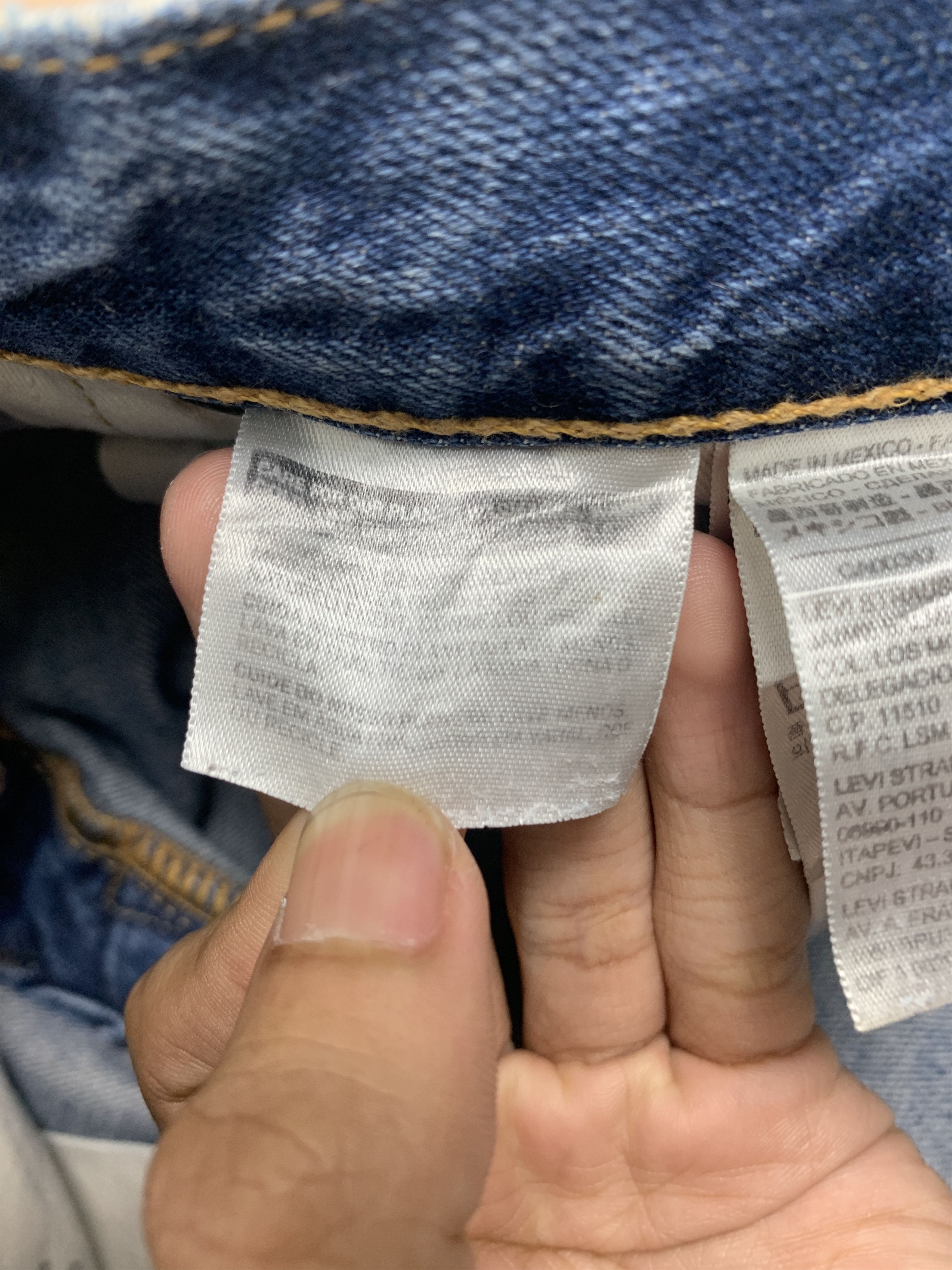 Levi's Vintage LEVI'S 562 Distressed Faded Loose Straight Jeans Size US 32 / EU 48 - 13 Thumbnail