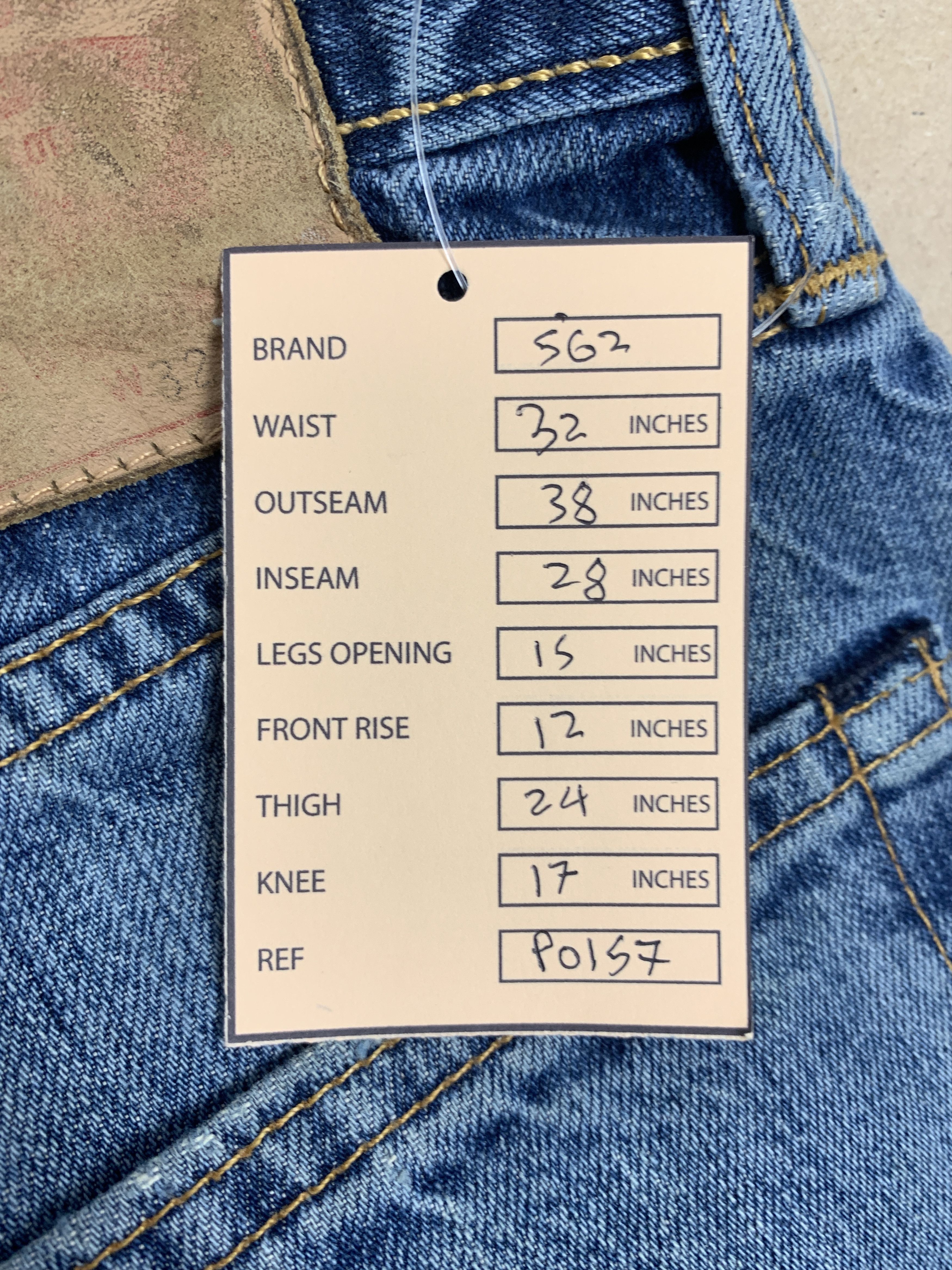 Levi's Vintage LEVI'S 562 Distressed Faded Loose Straight Jeans Size US 32 / EU 48 - 24 Thumbnail