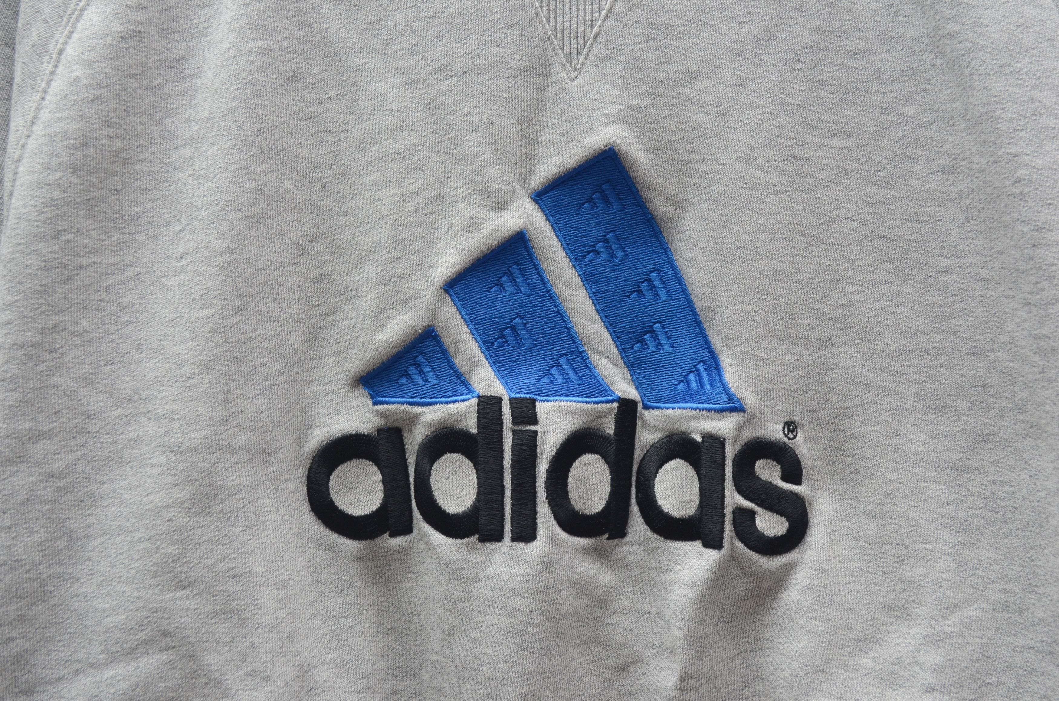 Adidas Adidas Vintage Big Center Logo Sweatshirt 90s 80s crewneck Size US M / EU 48-50 / 2 - 3 Thumbnail