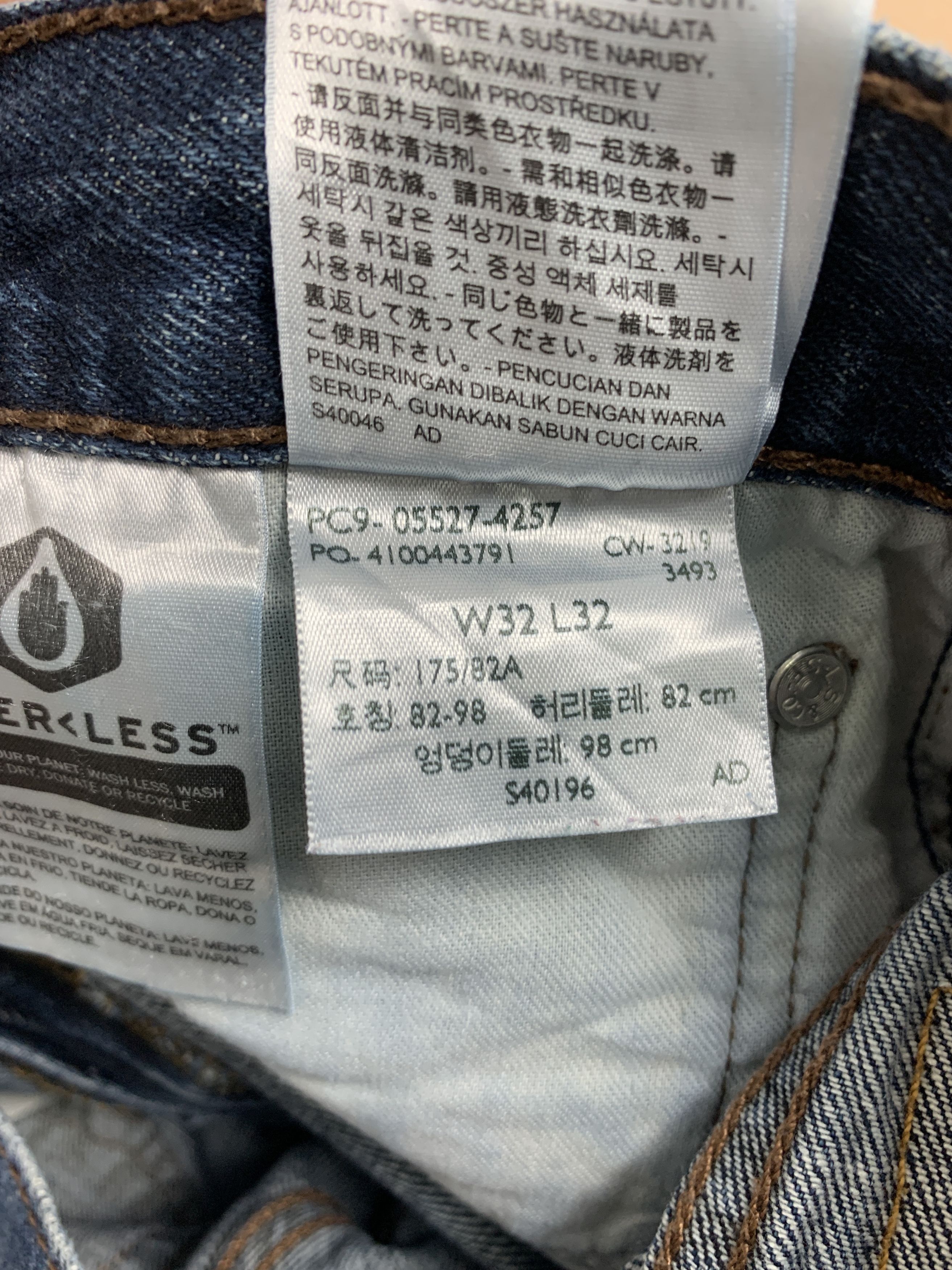 Levi's Vintage LEVI'S 527 Boot Cut Flare Faded Jeans P0246 Size US 31 - 18 Thumbnail