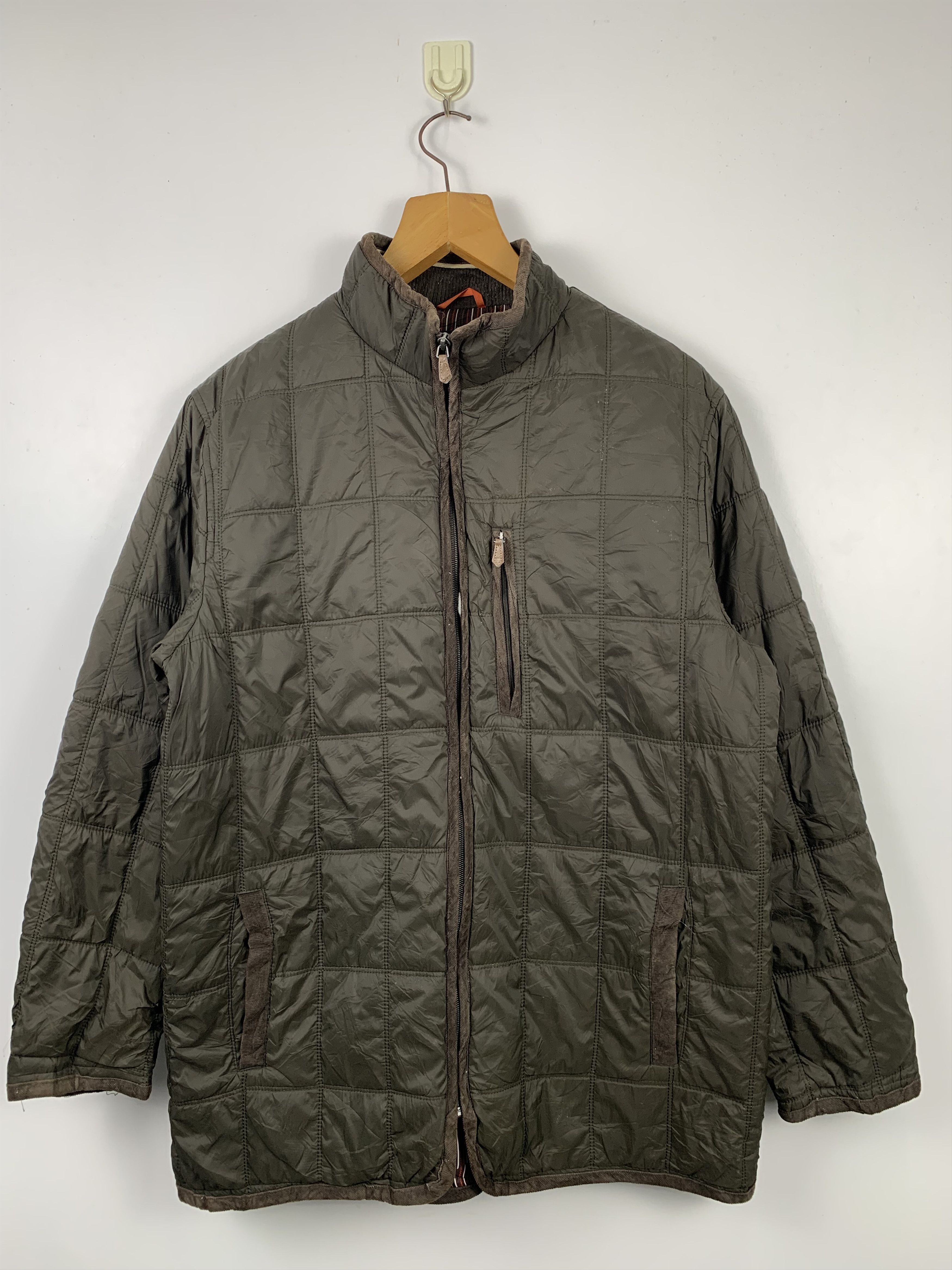 image of Avant Garde x Macbeth Vintage Macbeth Puffer Multi Pocket Zip Up Jacket in Green (Size Medium)