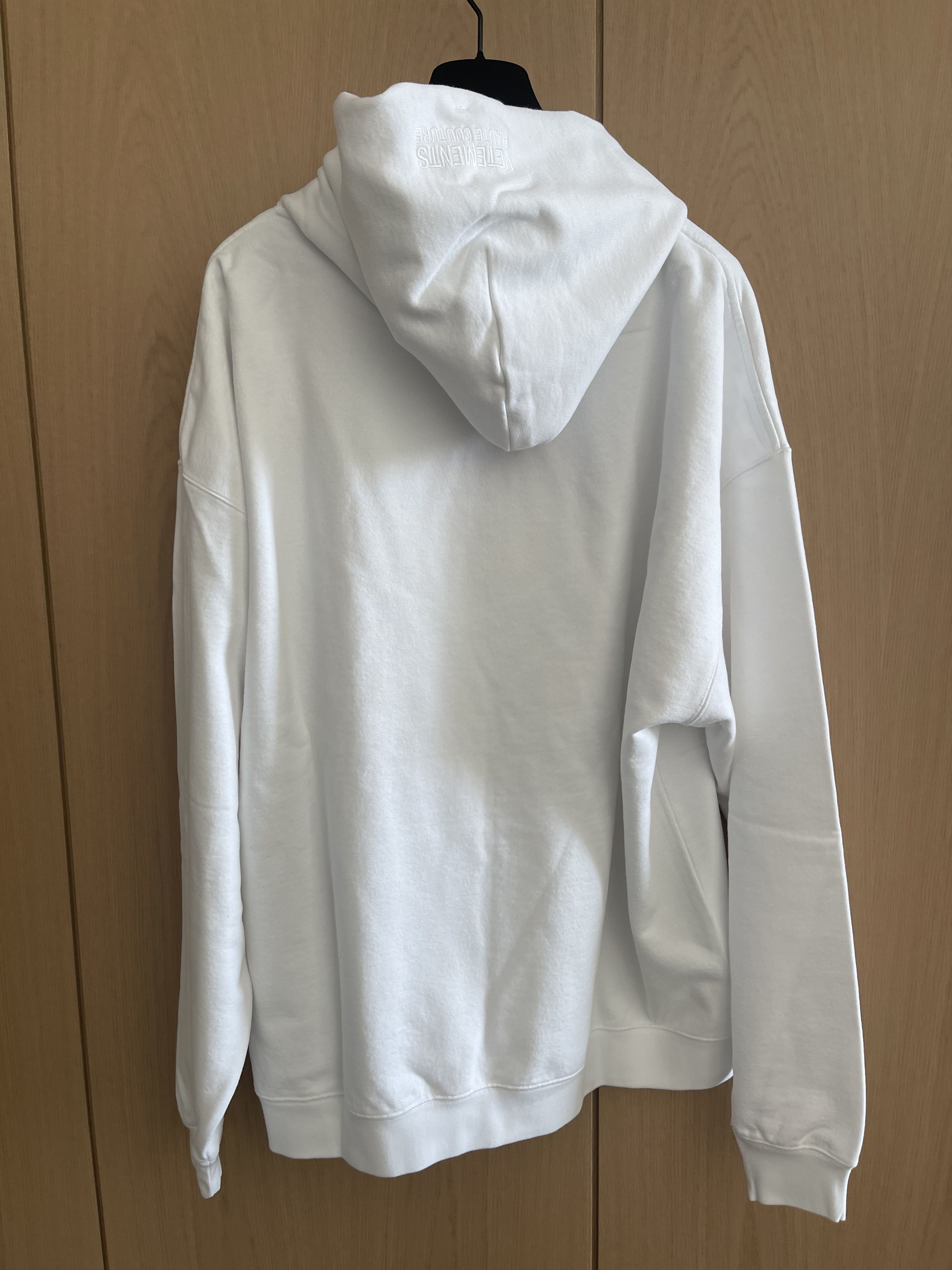 Vetements New with Tag, Haute Couture Logo Hooded Sweatshirt In White Size US L / EU 52-54 / 3 - 7 Thumbnail