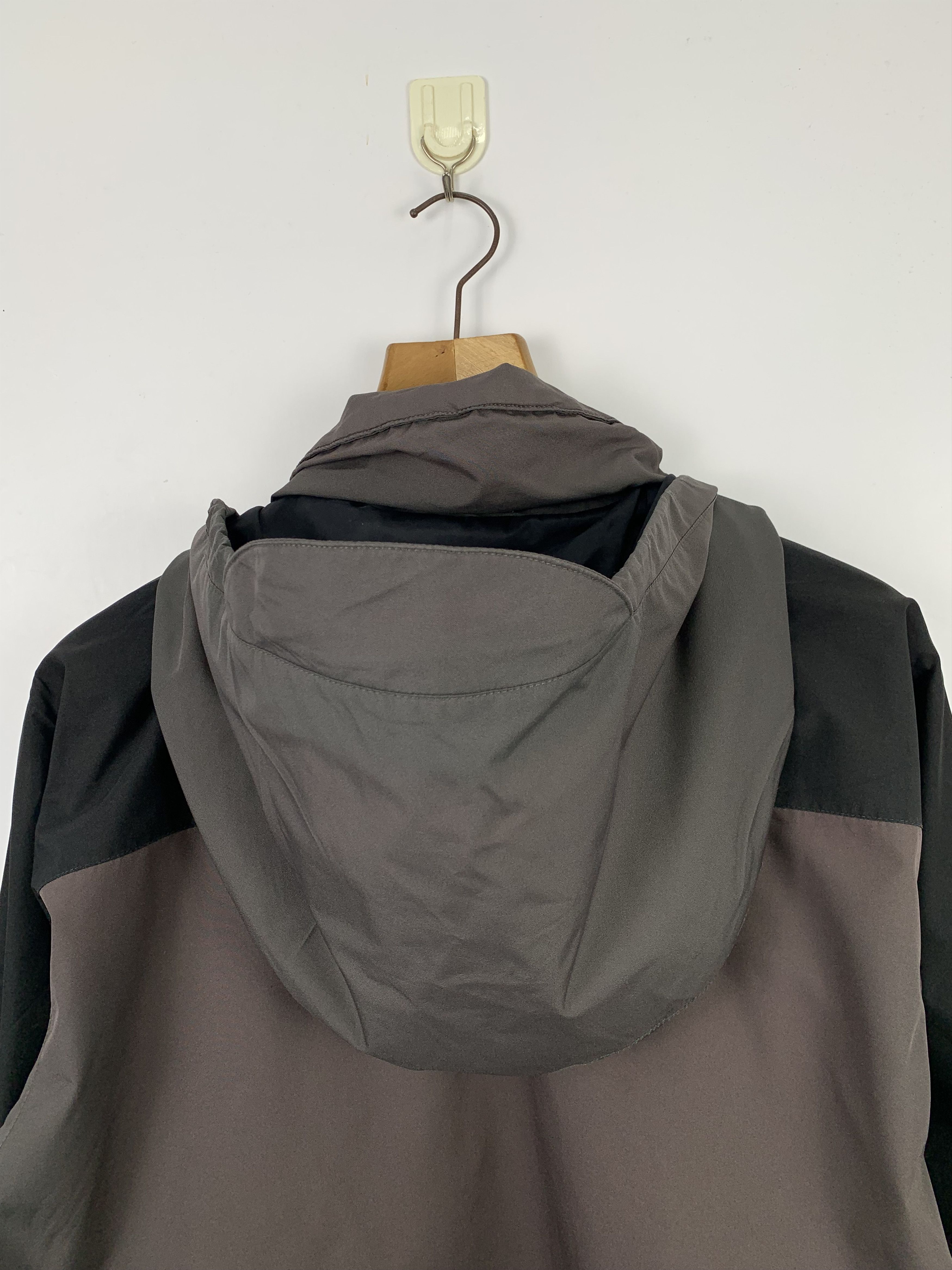 The North Face Vintage THE NORTH FACE Sunfaded Jackets with Hoodie J0582 Size US M / EU 48-50 / 2 - 14 Thumbnail
