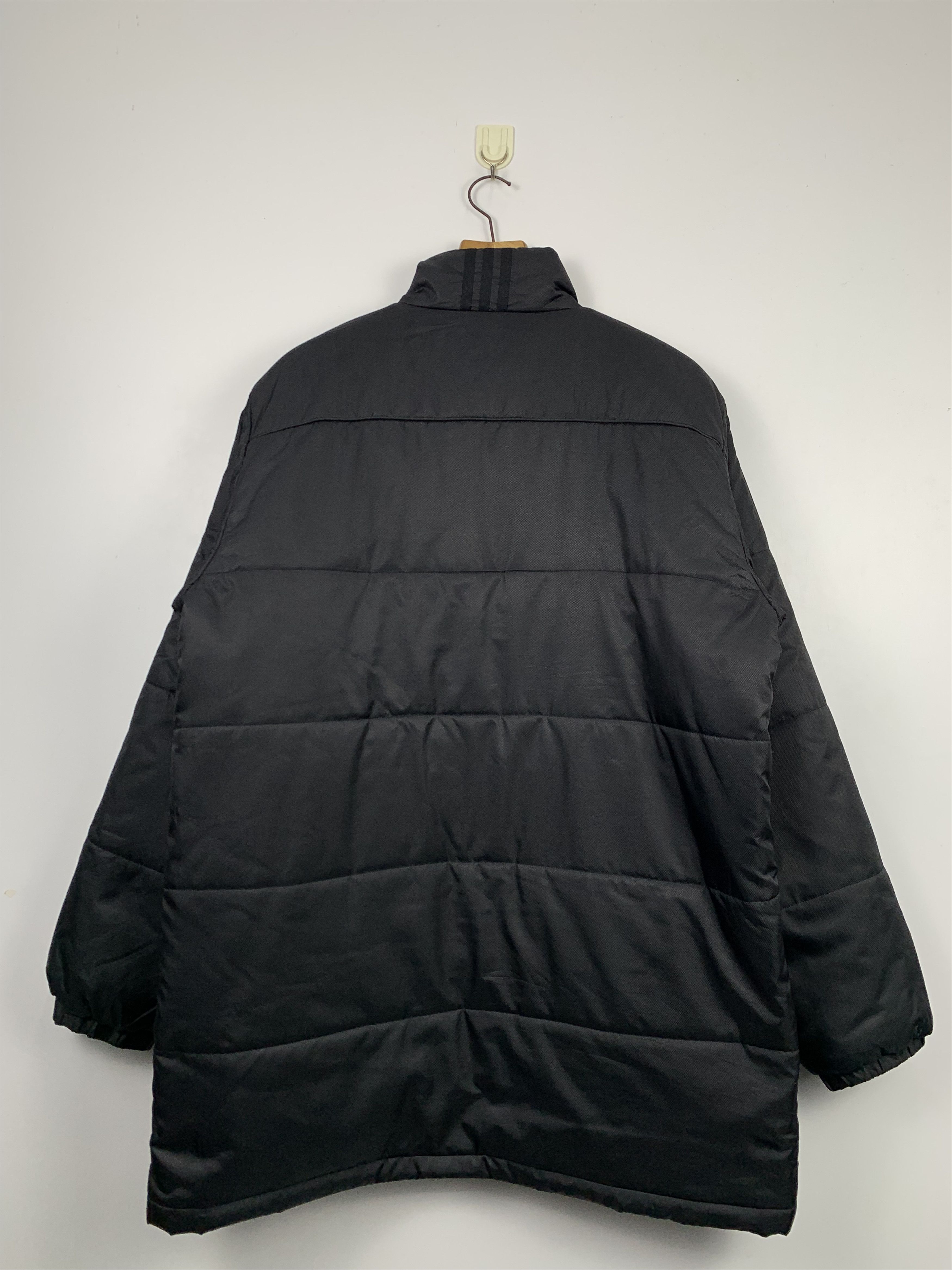 Adidas Vintage Adidas Black Puffer Jacket J0378 Size US M / EU 48-50 / 2 - 10 Thumbnail