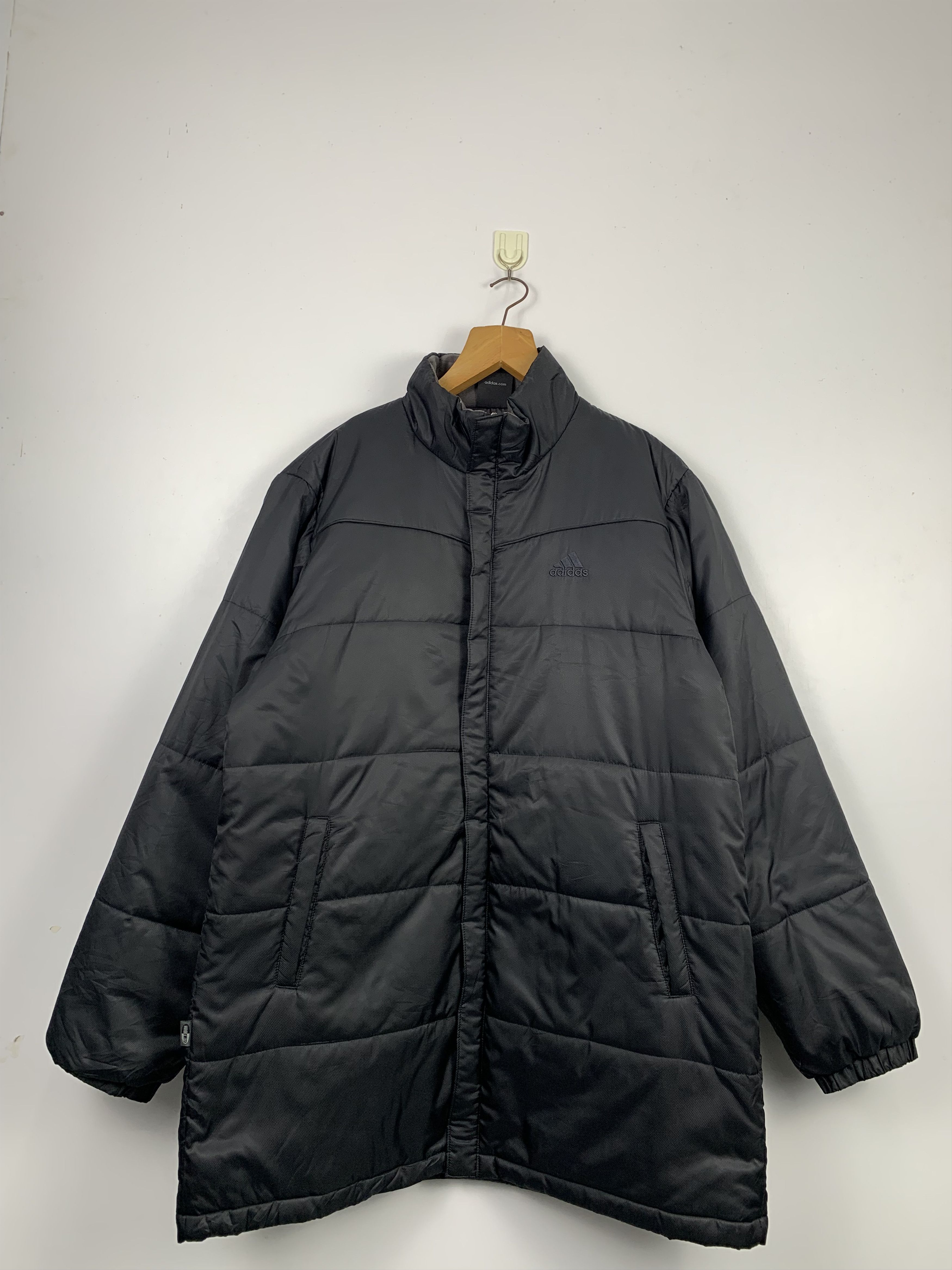 Adidas Vintage Adidas Black Puffer Jacket J0378 Size US M / EU 48-50 / 2 - 1 Thumbnail