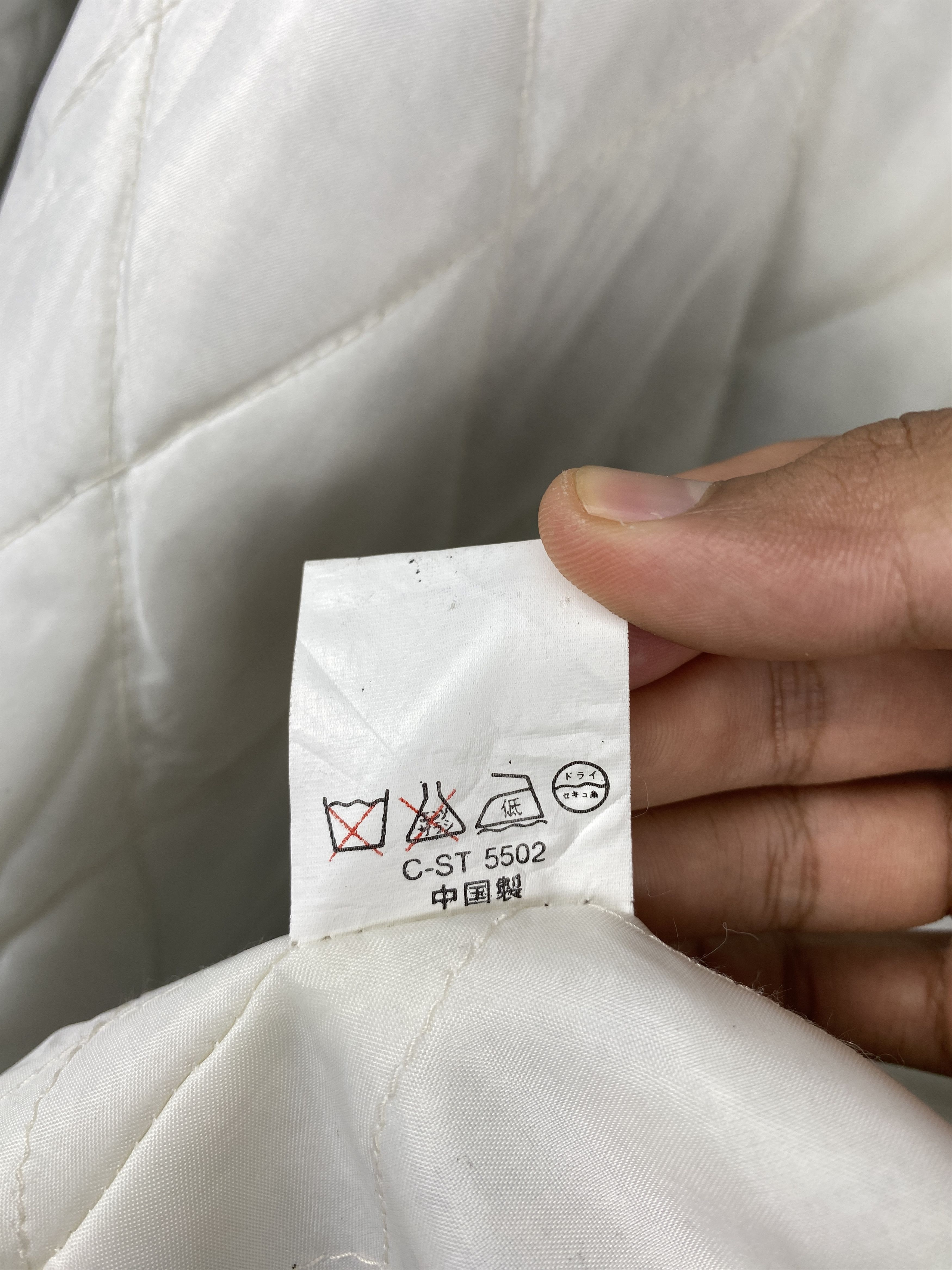 Japanese Brand Vintage Comfortable Wear Quilted Lining Flannel Jacket J1240 Size US S / EU 44-46 / 1 - 11 Thumbnail