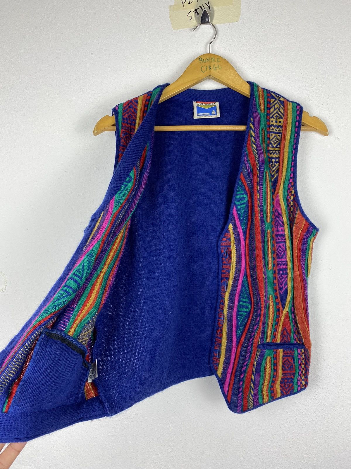Vintage GK65 Aklanda Pure New Wool Vest Nice Design - Small Size Size US S / EU 44-46 / 1 - 2 Thumbnail