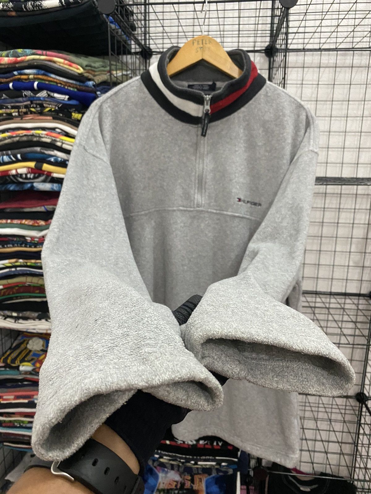 Tommy Hilfiger 🔥LAST DROP🔥TOMMY HILFIGER FLEECE SWEATER NICE DESIGN Size US L / EU 52-54 / 3 - 5 Thumbnail