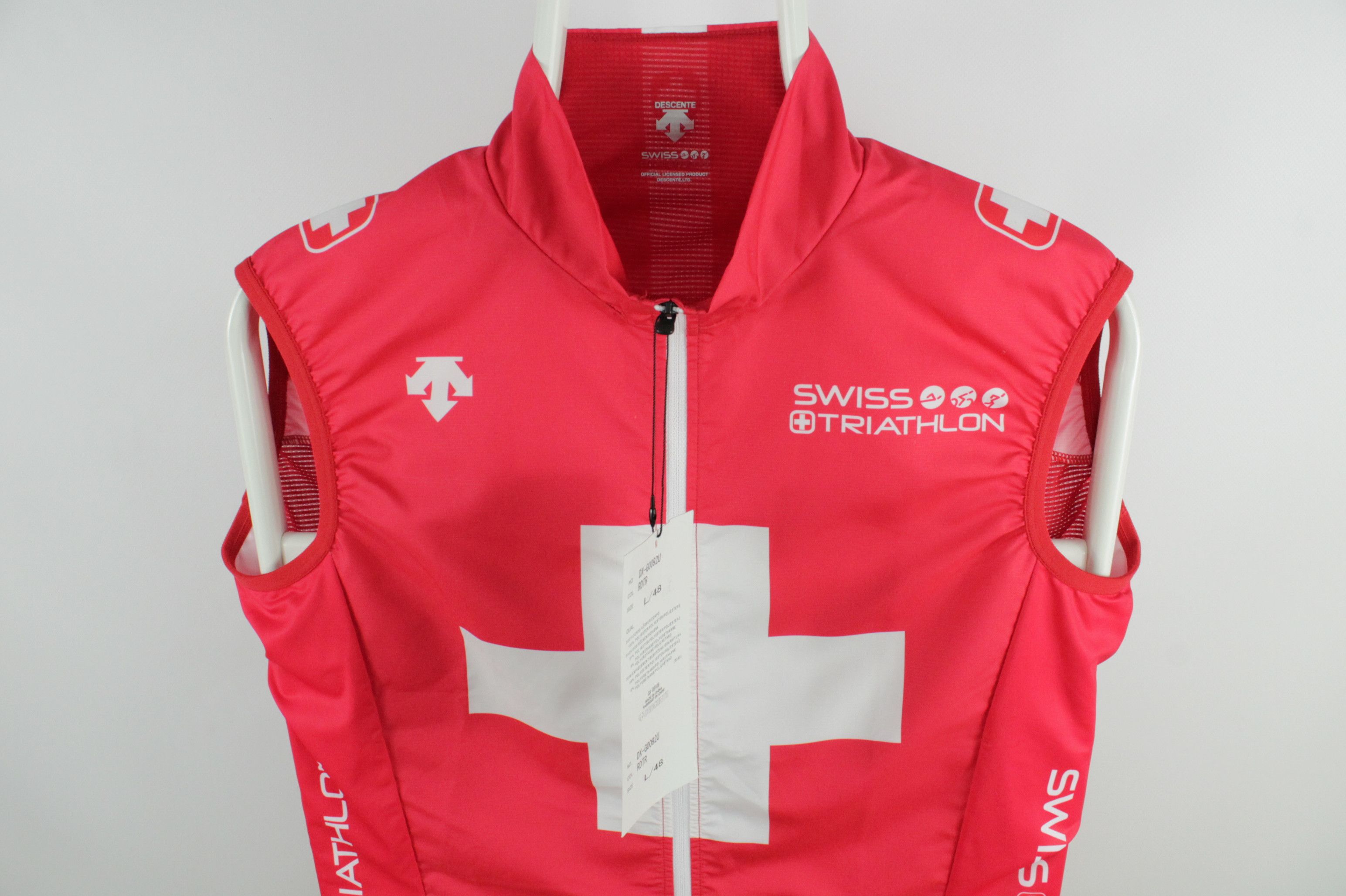 Descente × Japanese Brand Descente Red Cycling Vest Swiss Triathlon Team Size US M / EU 48-50 / 2 - 2 Thumbnail