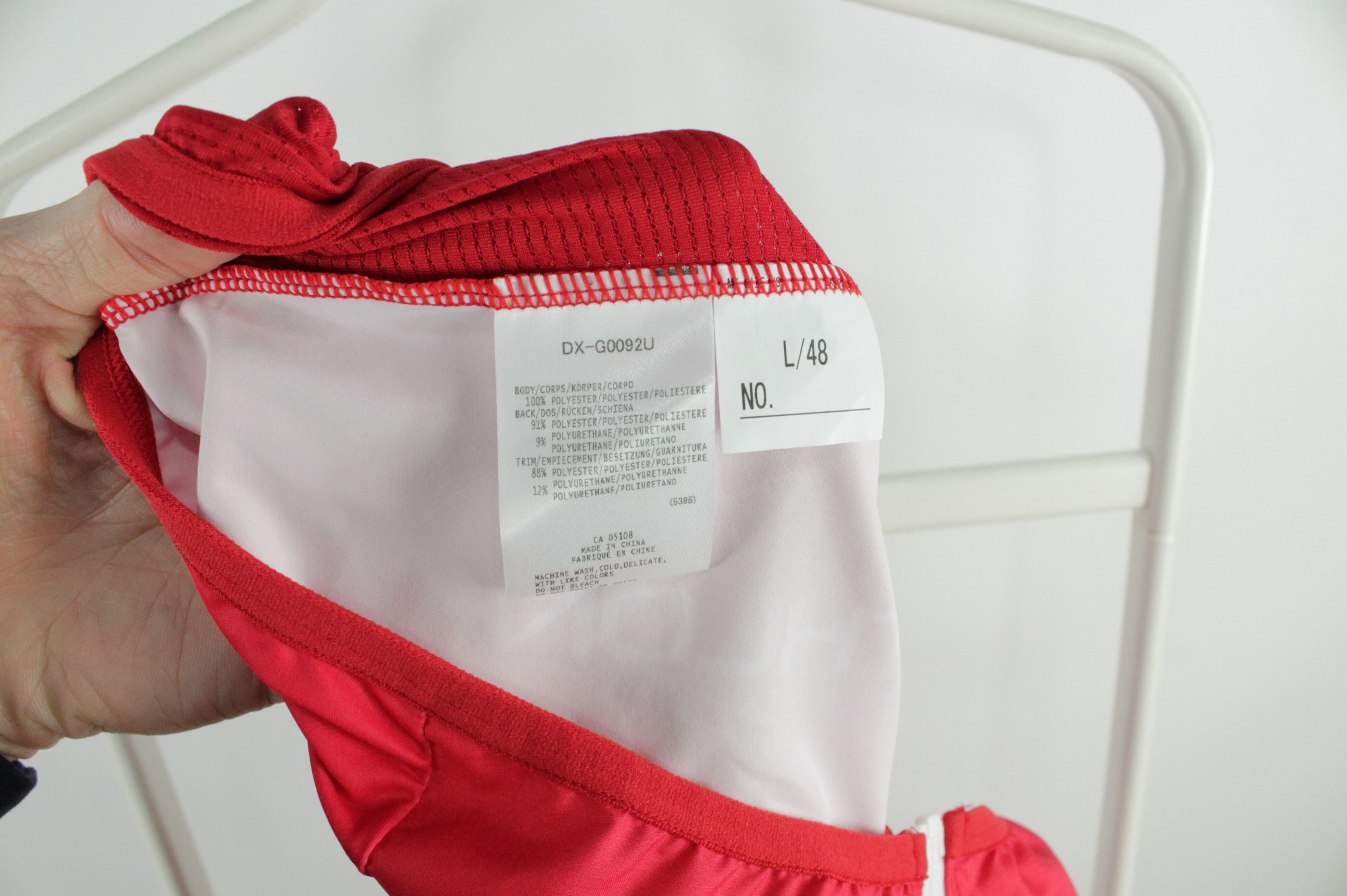 Descente × Japanese Brand Descente Red Cycling Vest Swiss Triathlon Team Size US M / EU 48-50 / 2 - 7 Thumbnail