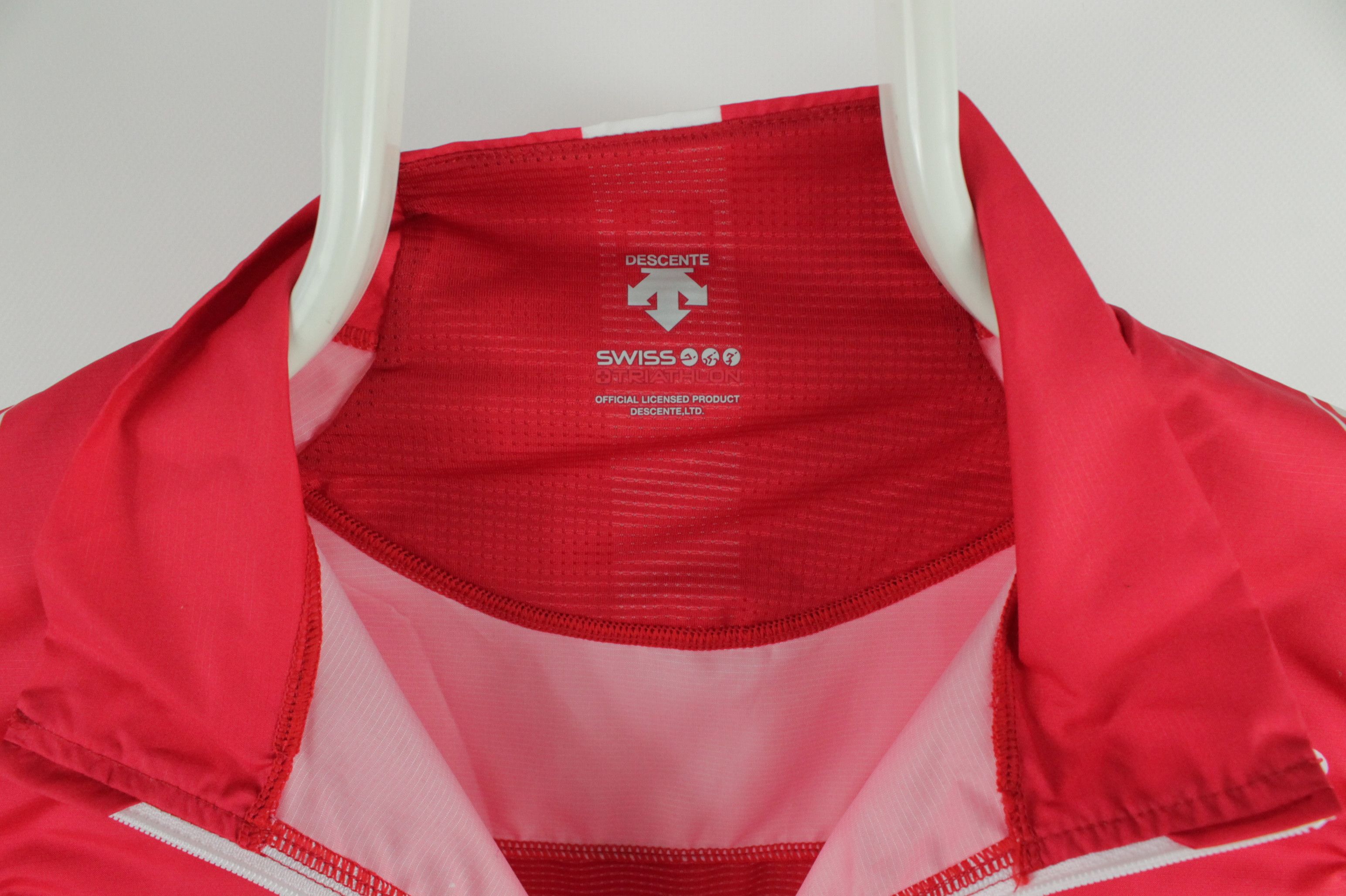 Descente × Japanese Brand Descente Red Cycling Vest Swiss Triathlon Team Size US M / EU 48-50 / 2 - 4 Thumbnail