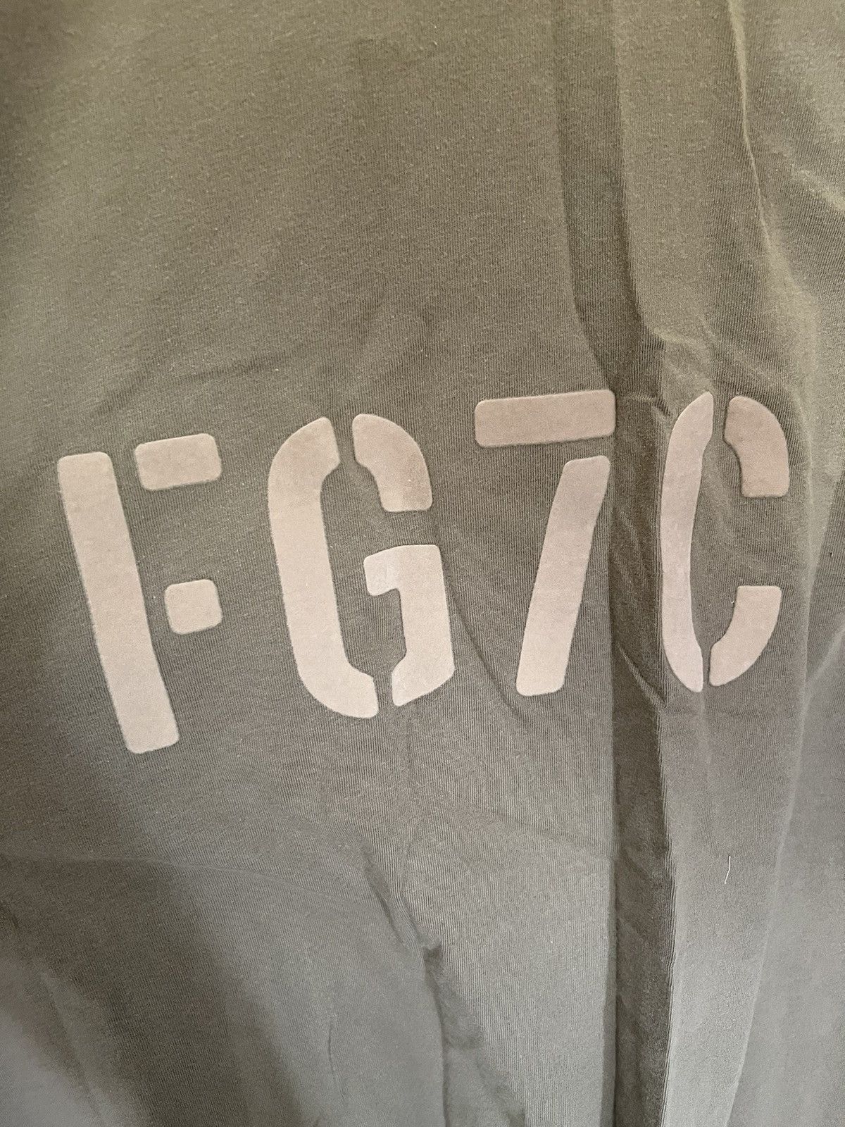 Fear of God Fear of God "FG7C" Logo Tee (Vintage Army, Small) Size US S / EU 44-46 / 1 - 6 Thumbnail