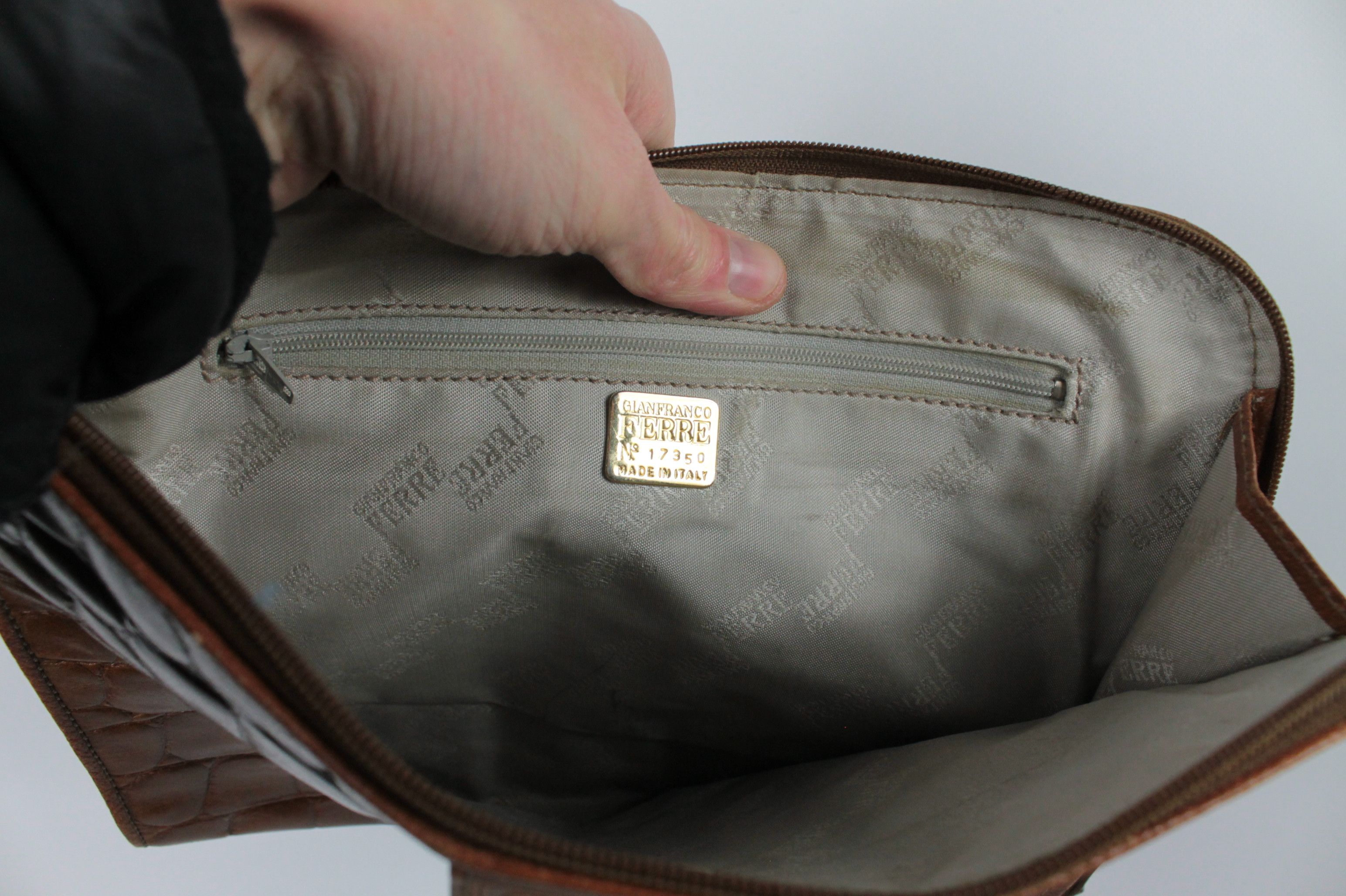 Gianfranco Ferre × Vintage Vintage Gianfranco Ferre Croc Embossed Leather Shoulder Bag Size ONE SIZE - 6 Thumbnail